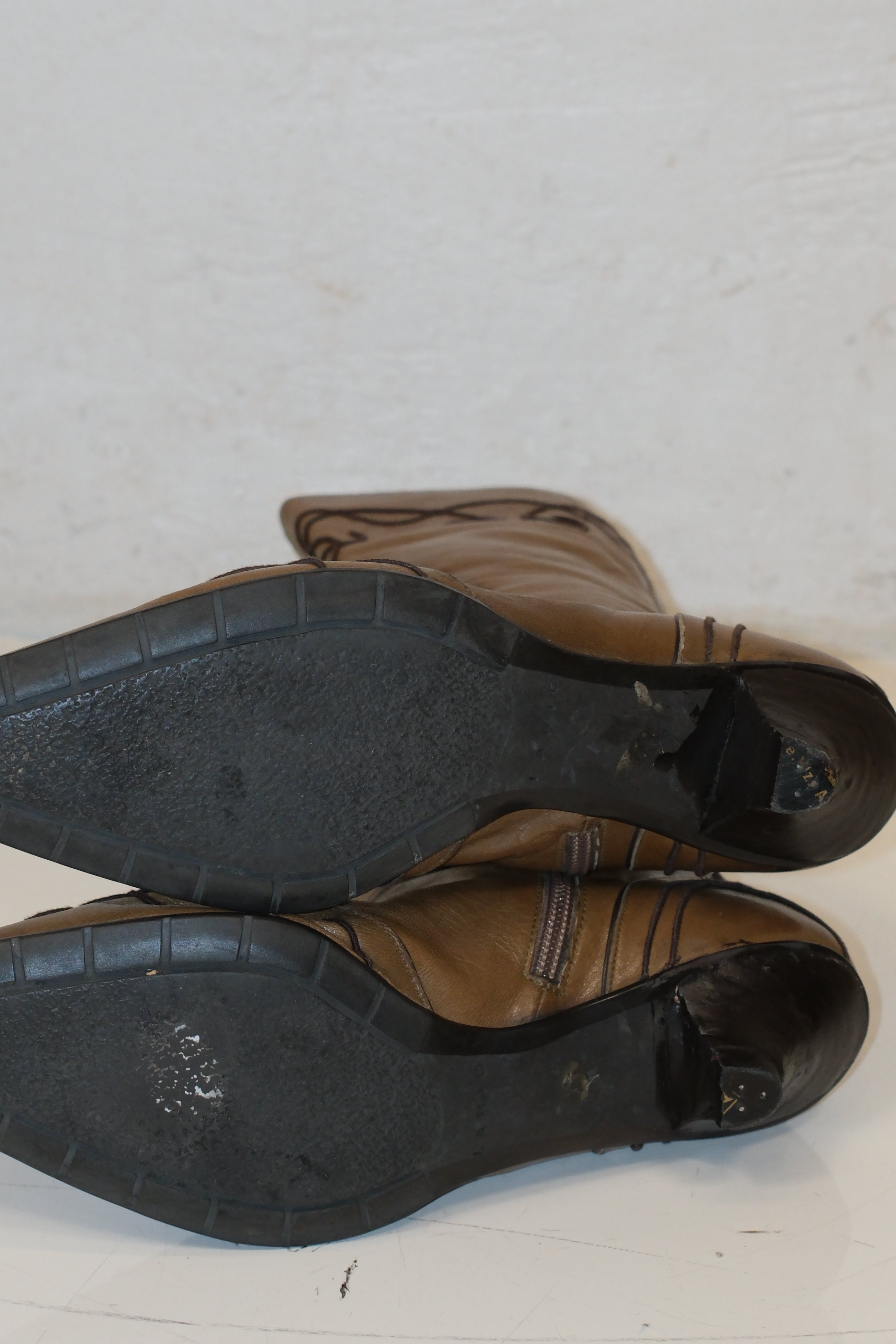 Italian Caramel Leather Ankle Kitten Heel Boots with Decorative Details Size 36.5