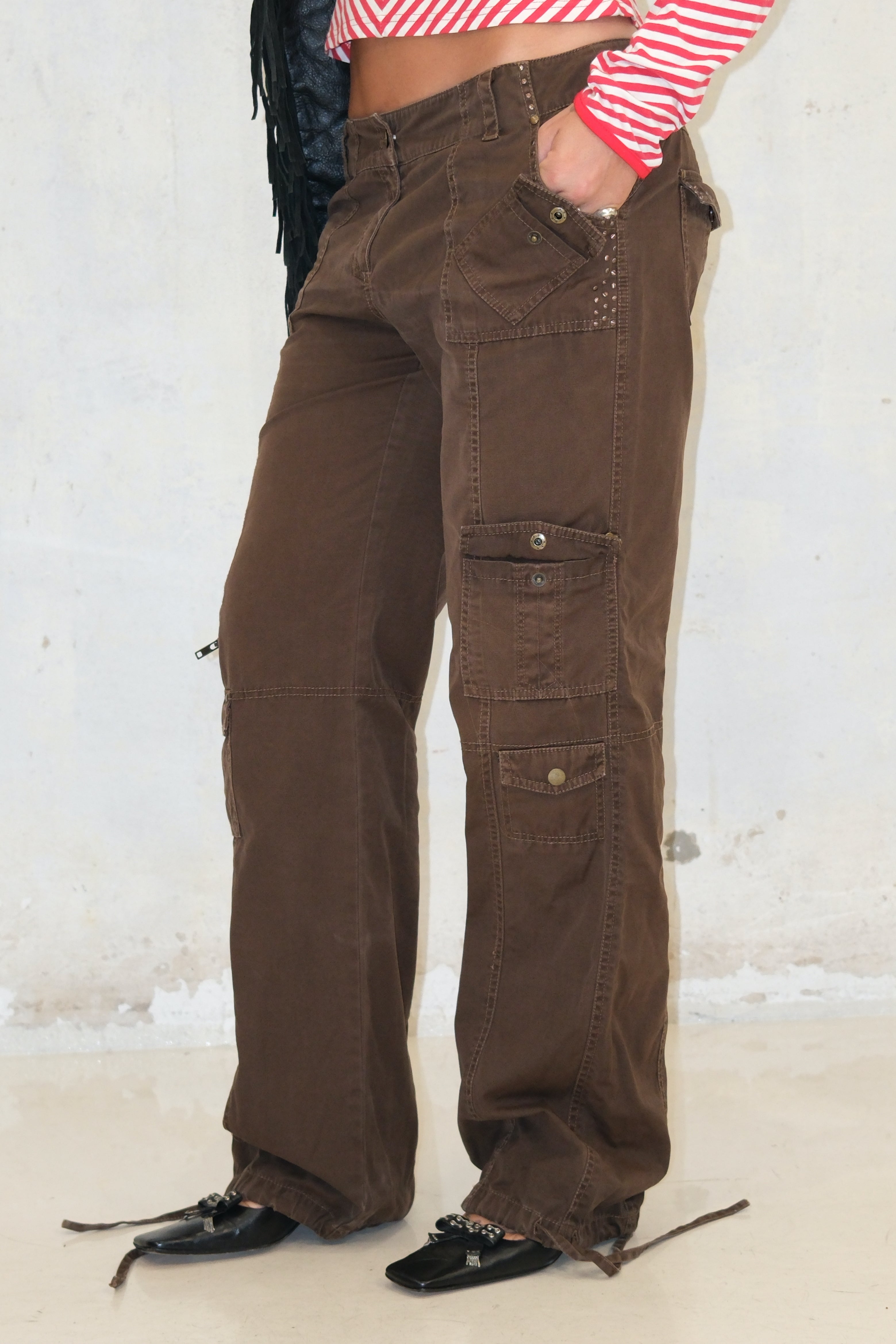 Cocoa Low-Rise Cargo With Details Size 38