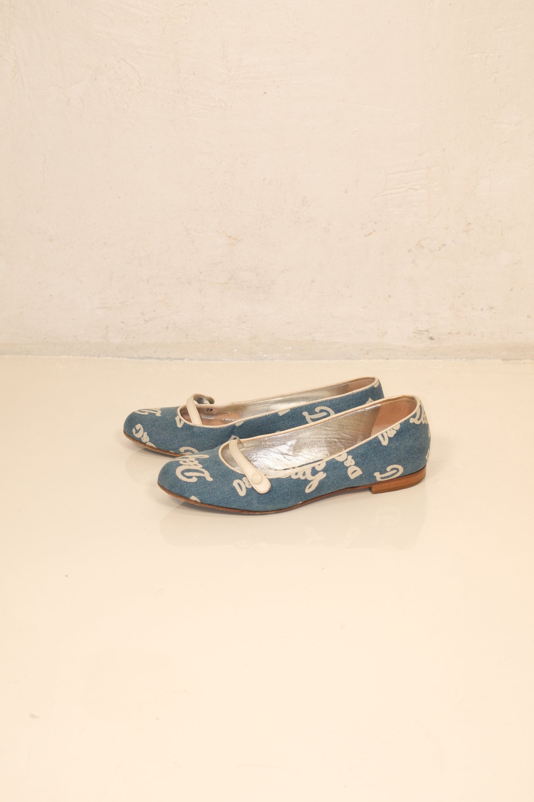 00's D&G  denim ballet flats (size 36)