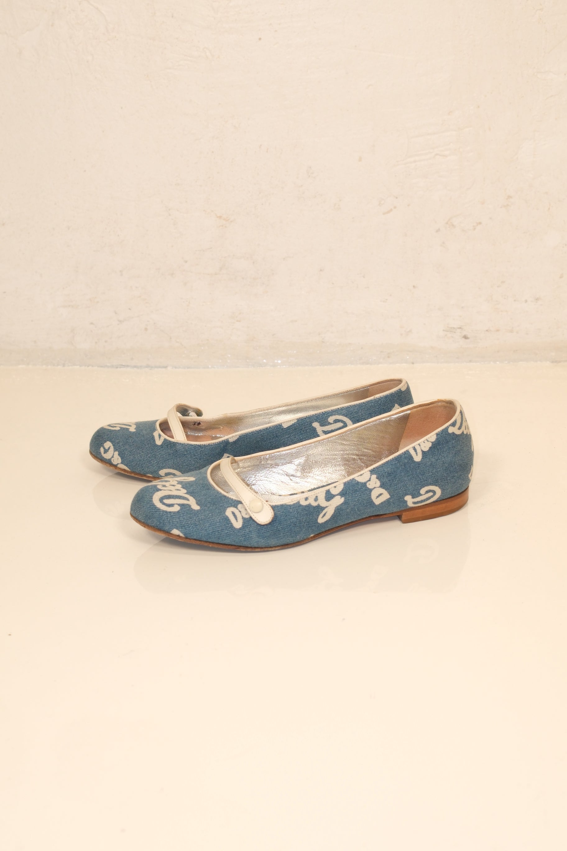 00's D&G  denim ballet flats (size 36)