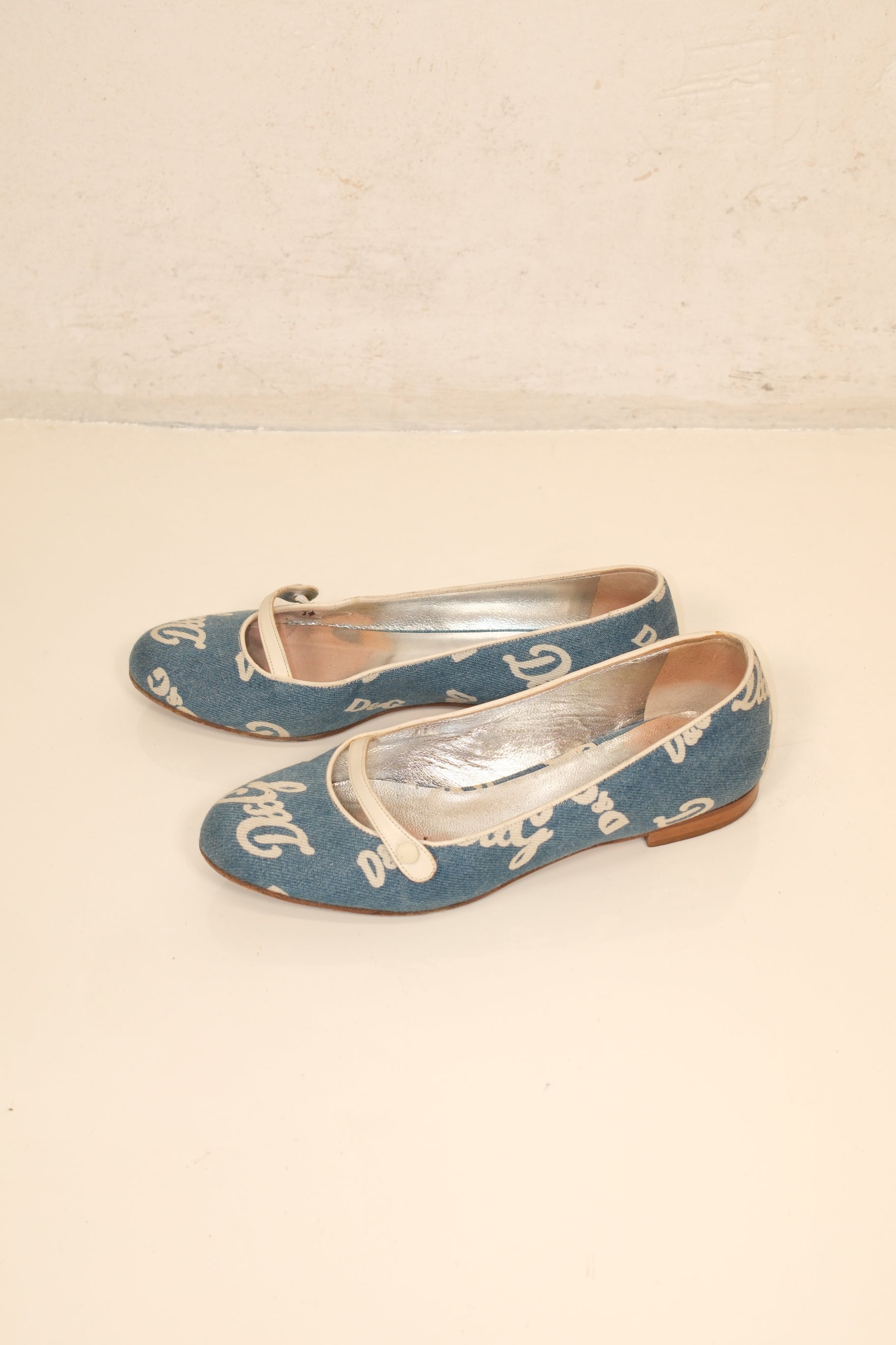 00's D&G  denim ballet flats (size 36)