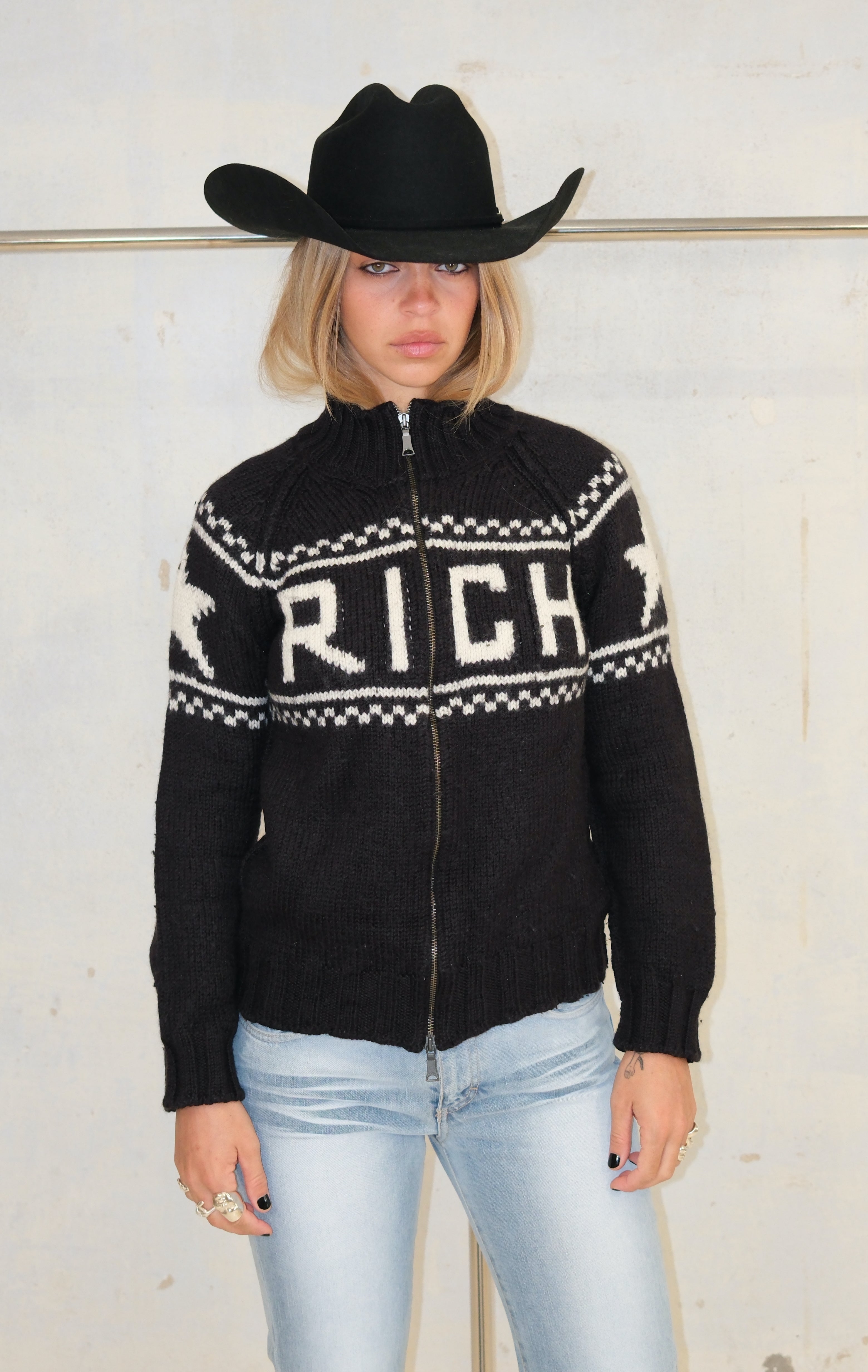 RICHMOND 2 SIDE ZIP UP GRAPHIC KNIT SWEATER