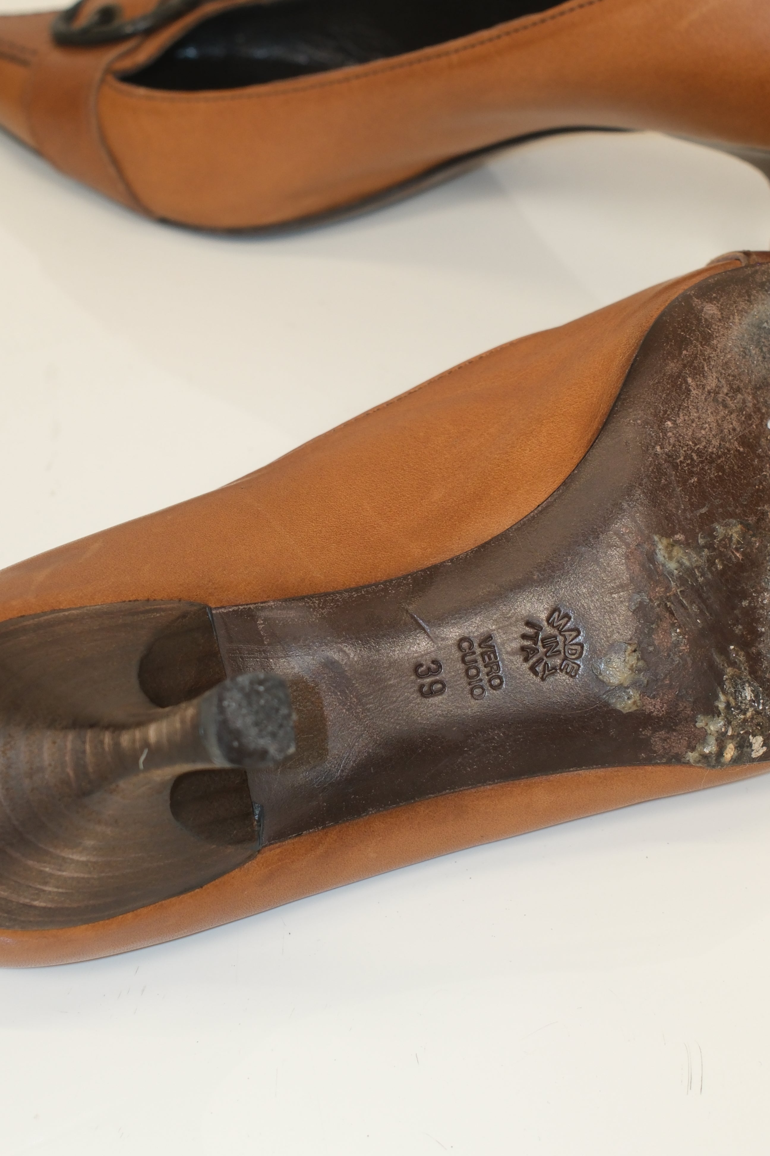 Italian snake buckled pointed toe kitten heel in honey brown leather