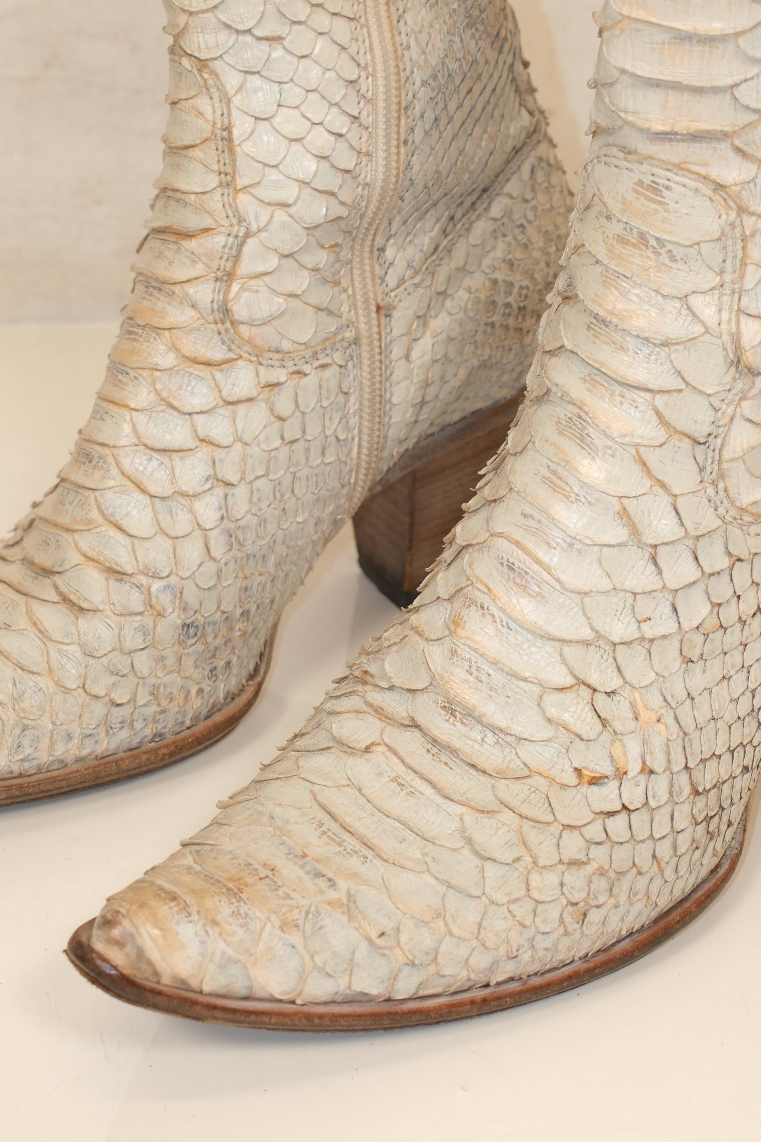 Gianni Bravo Python leather pointed boots