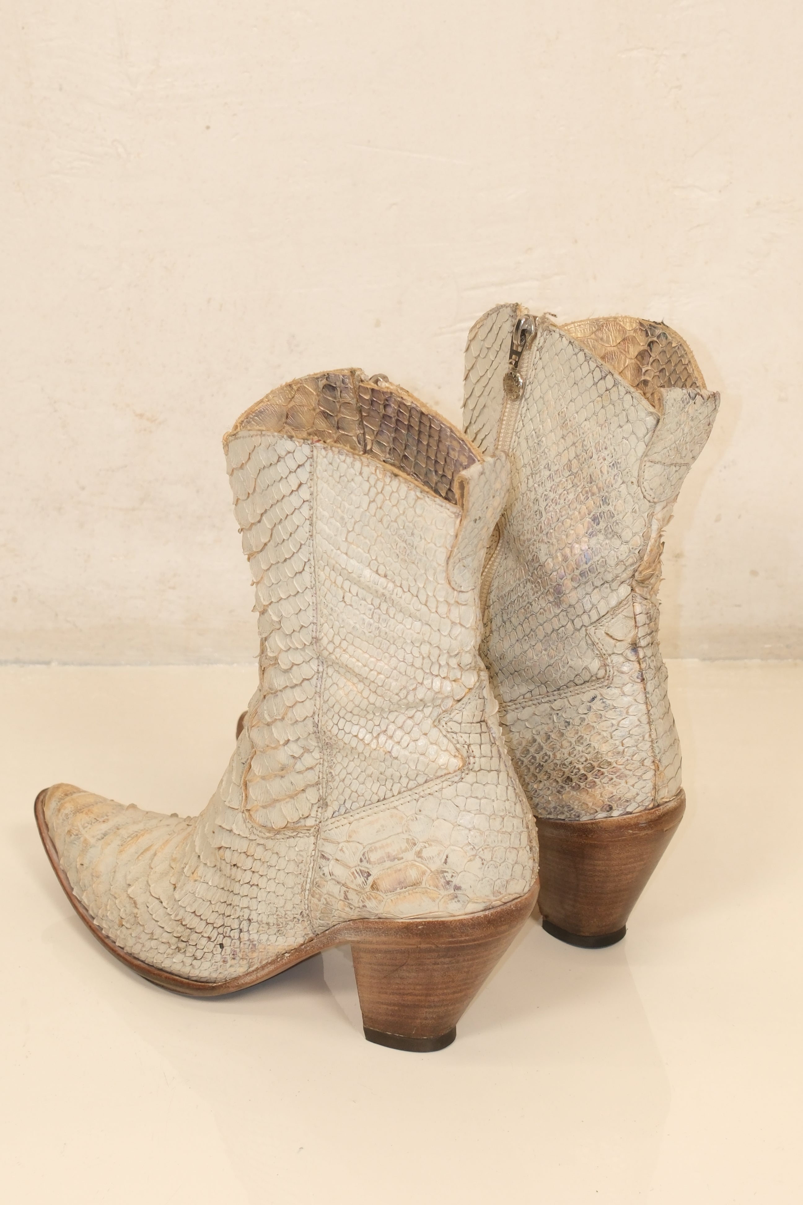 Gianni Bravo Python leather pointed boots