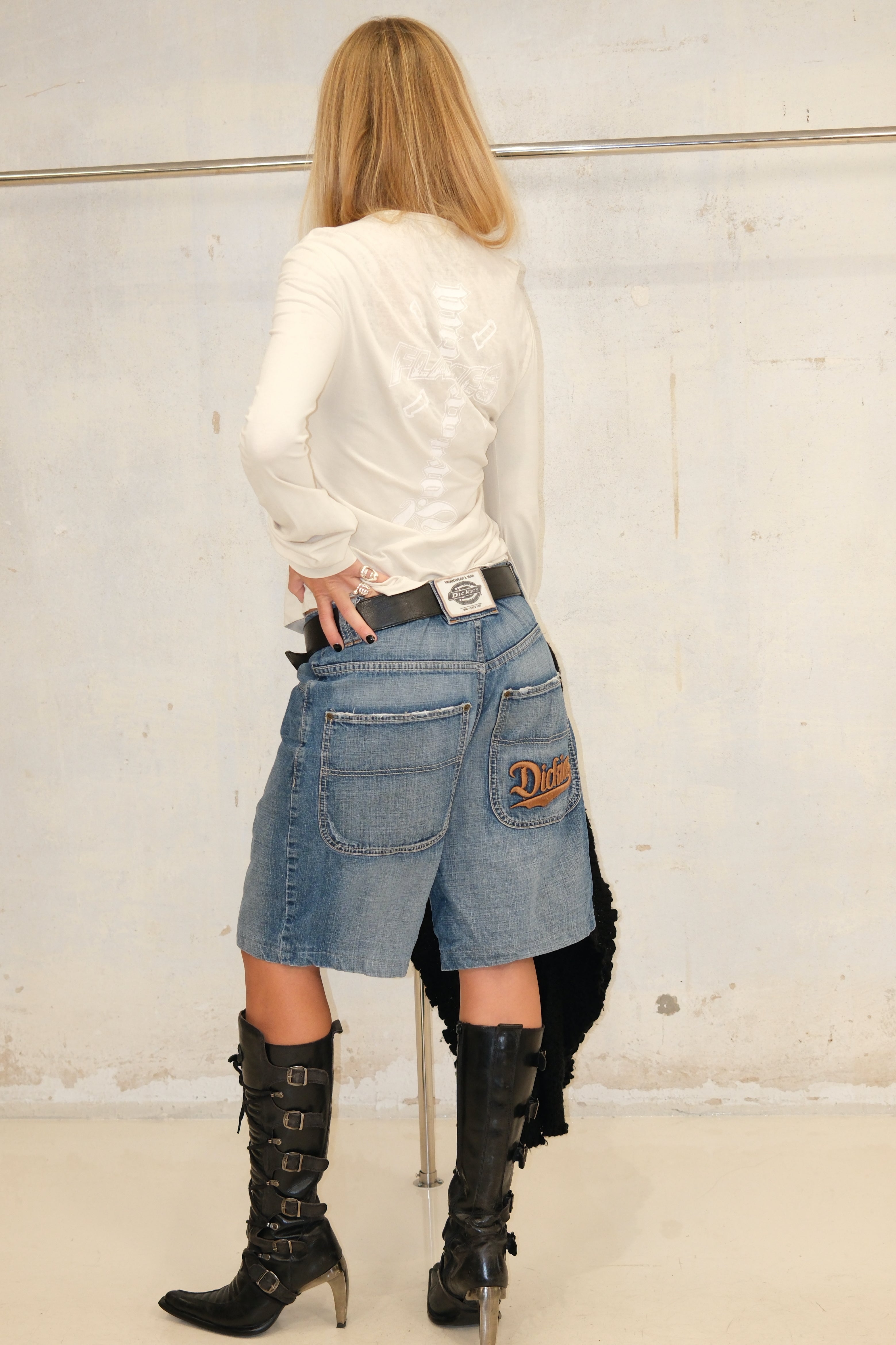 Dickies 3/4 Jorts With Back Details Size 40-42