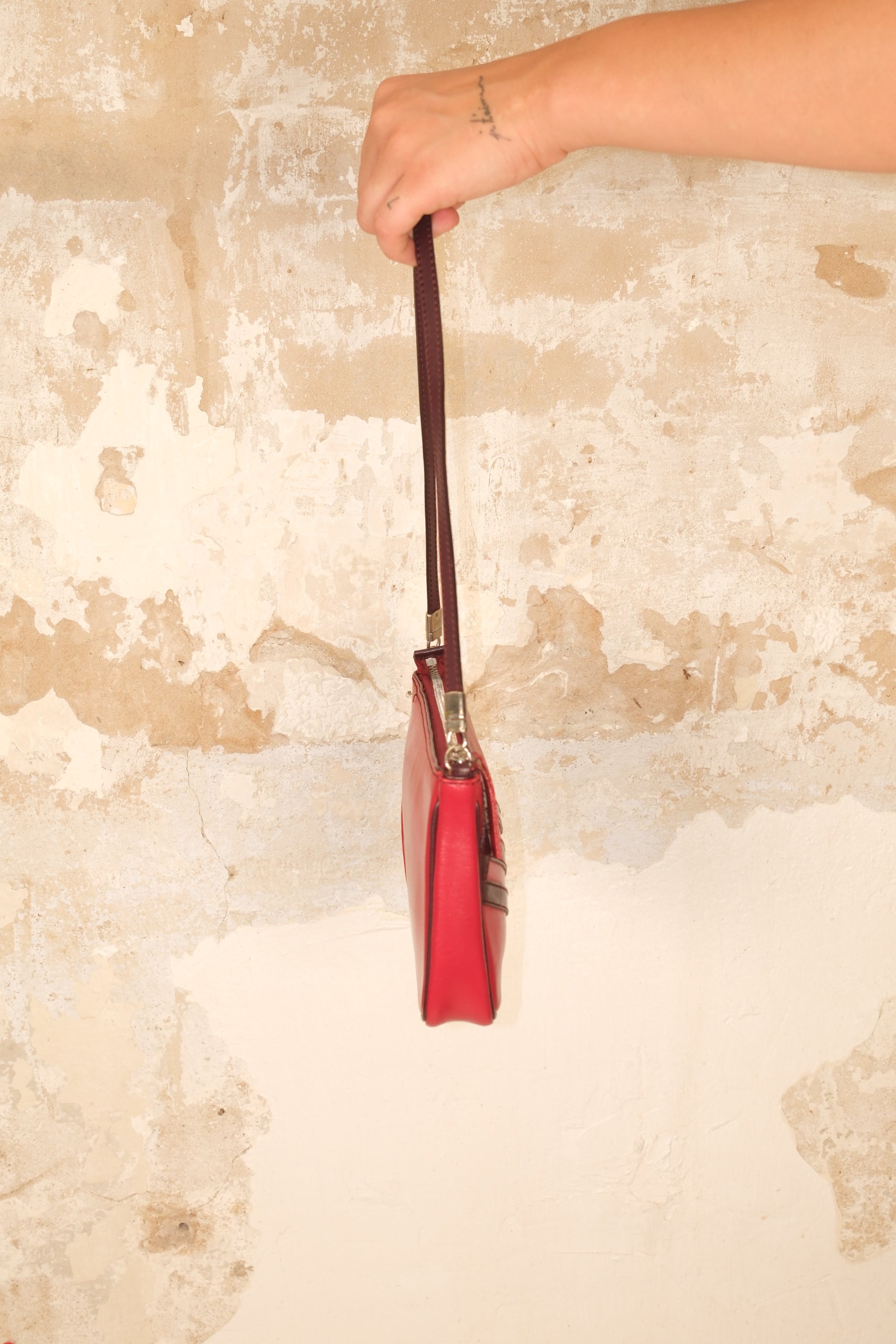 Etro 2001 colored leather handbag in red and aubergine