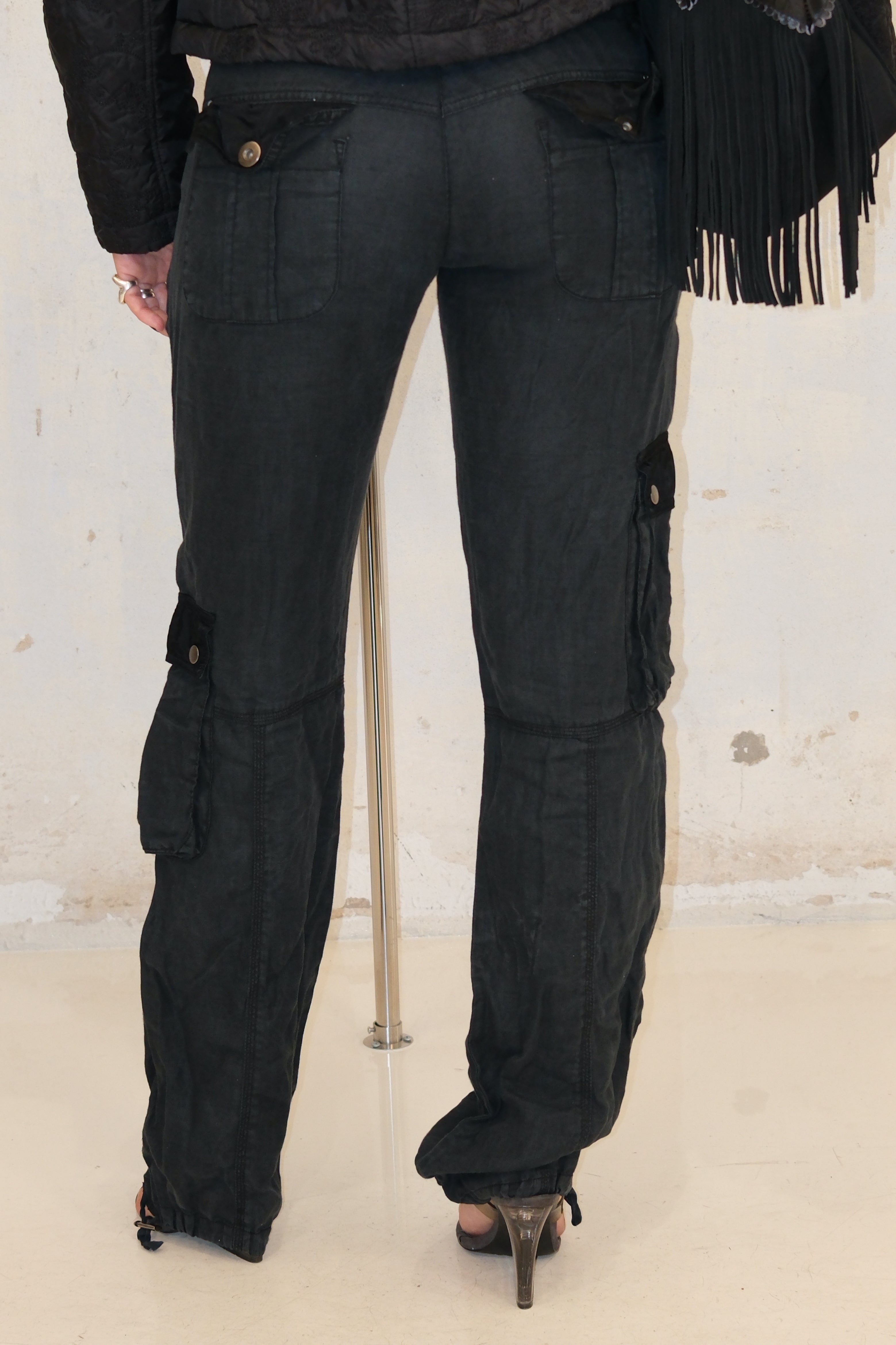 SOFT DARK GRAY CARGO PANTS 38