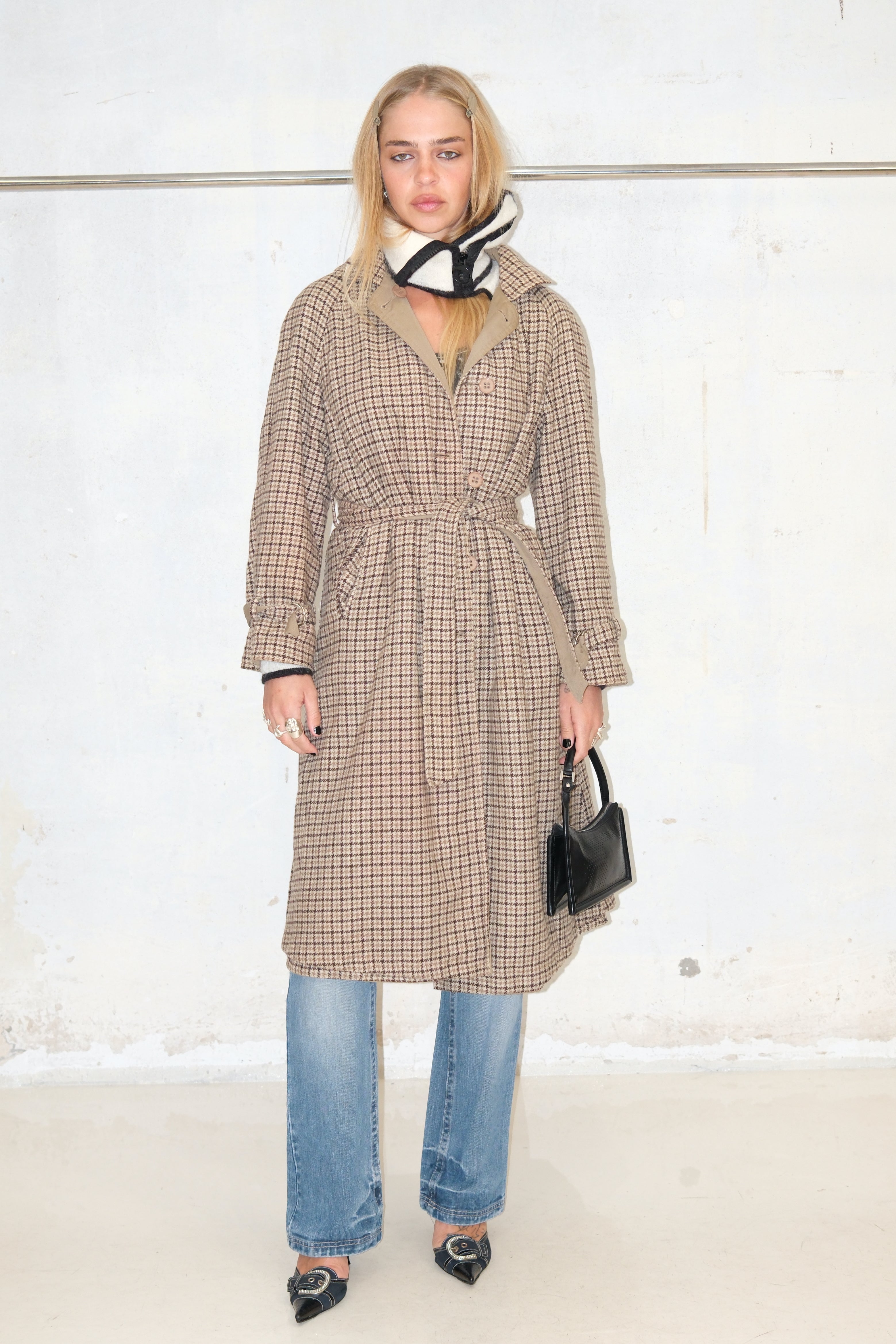 REVERSIBLE BEIGE PLAID TRENCH COAT
