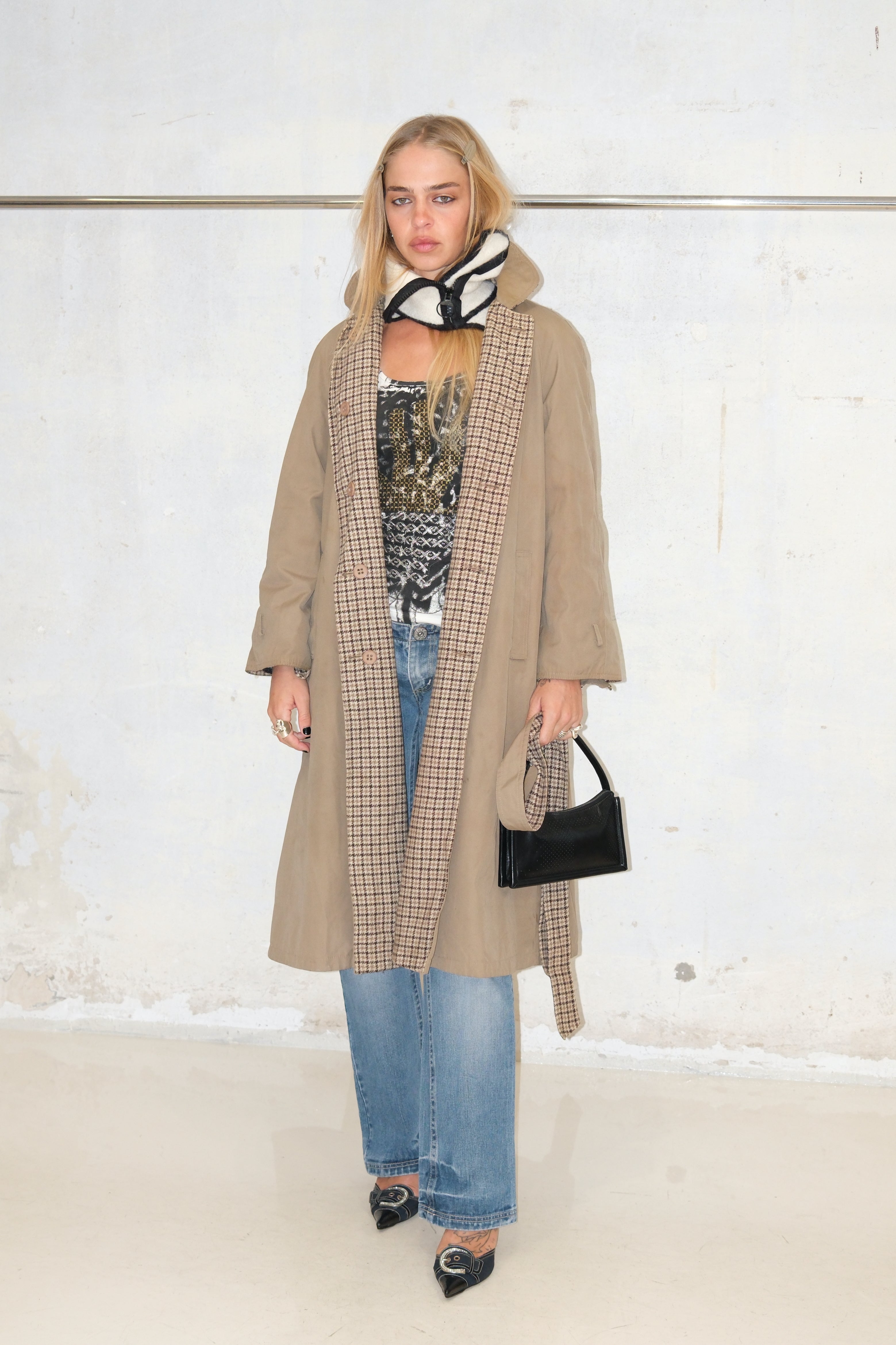 REVERSIBLE BEIGE PLAID TRENCH COAT