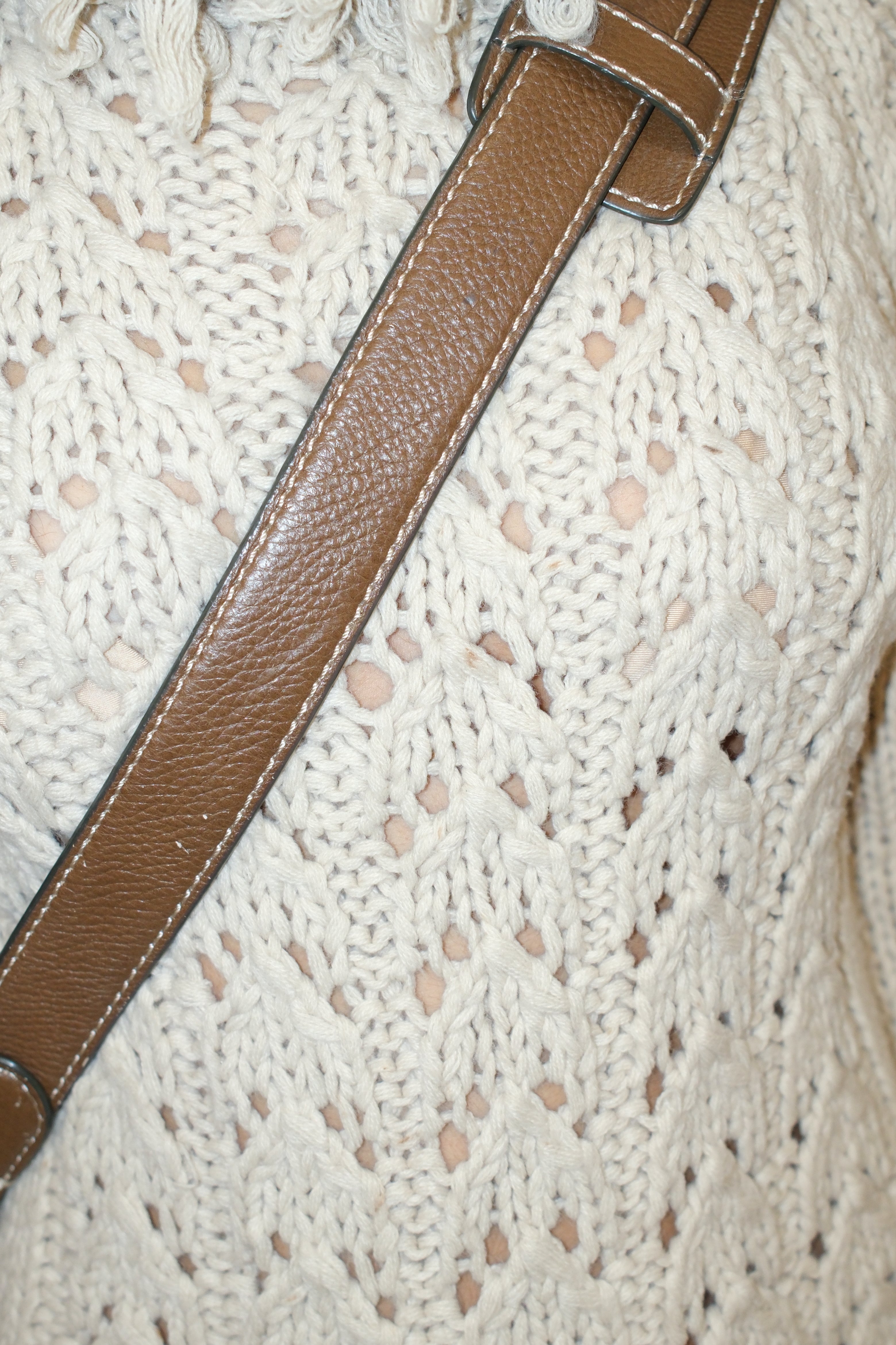 COZY WINTER OFF‑WHITE SWEATER TOP