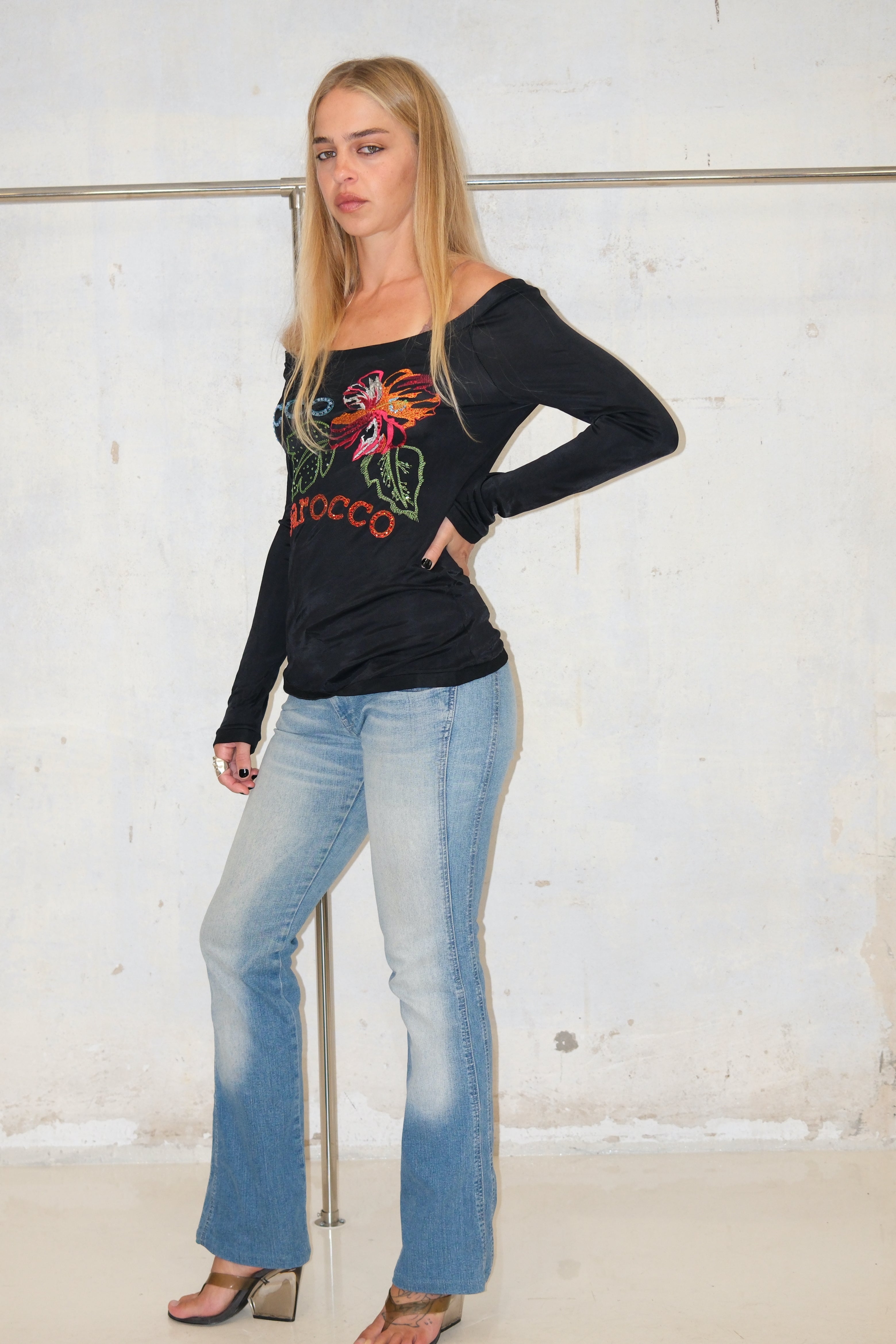 DIESEL LOW RISE FLARED JEANS 38