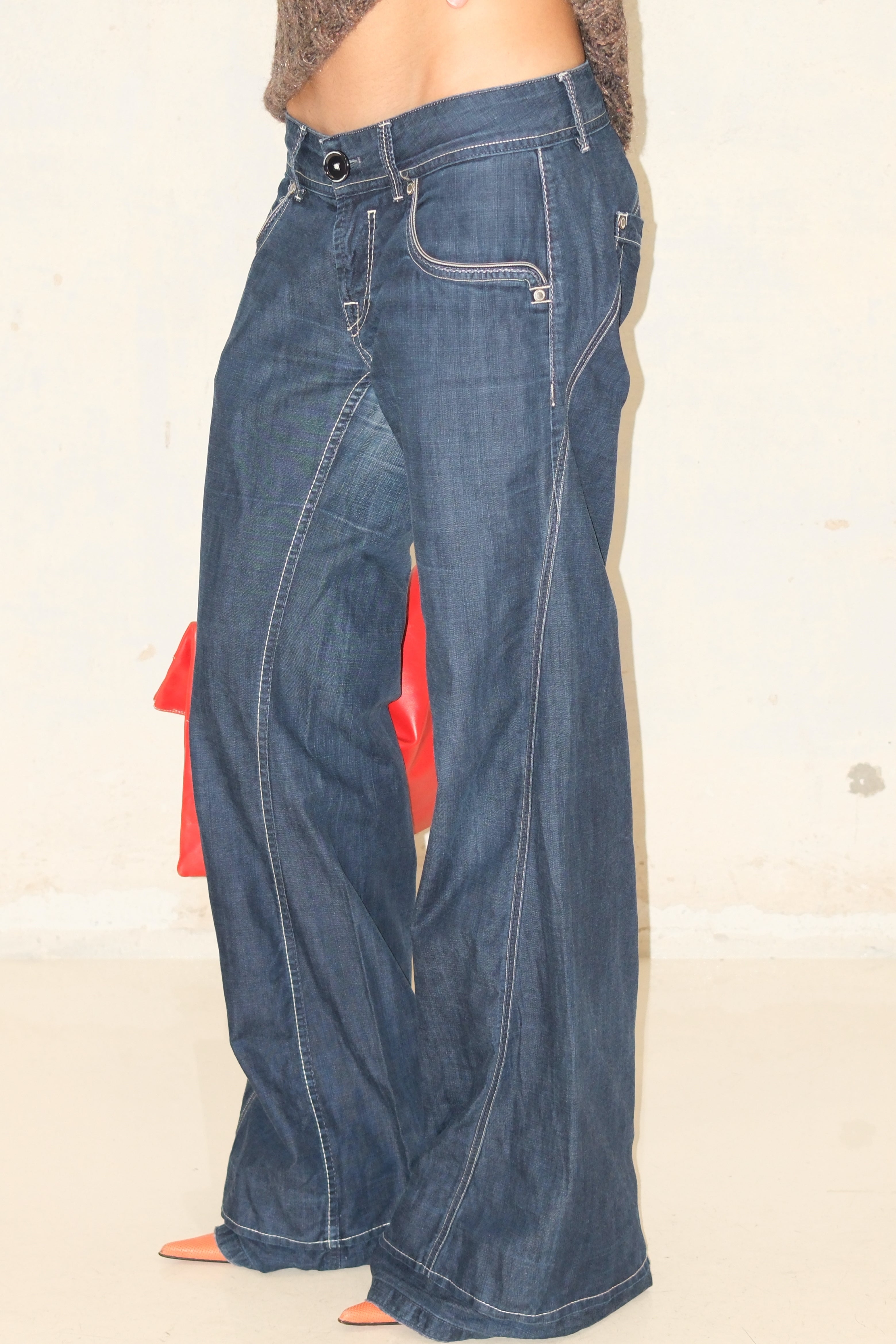 DARK BLUE LOW RISE JEANS 36