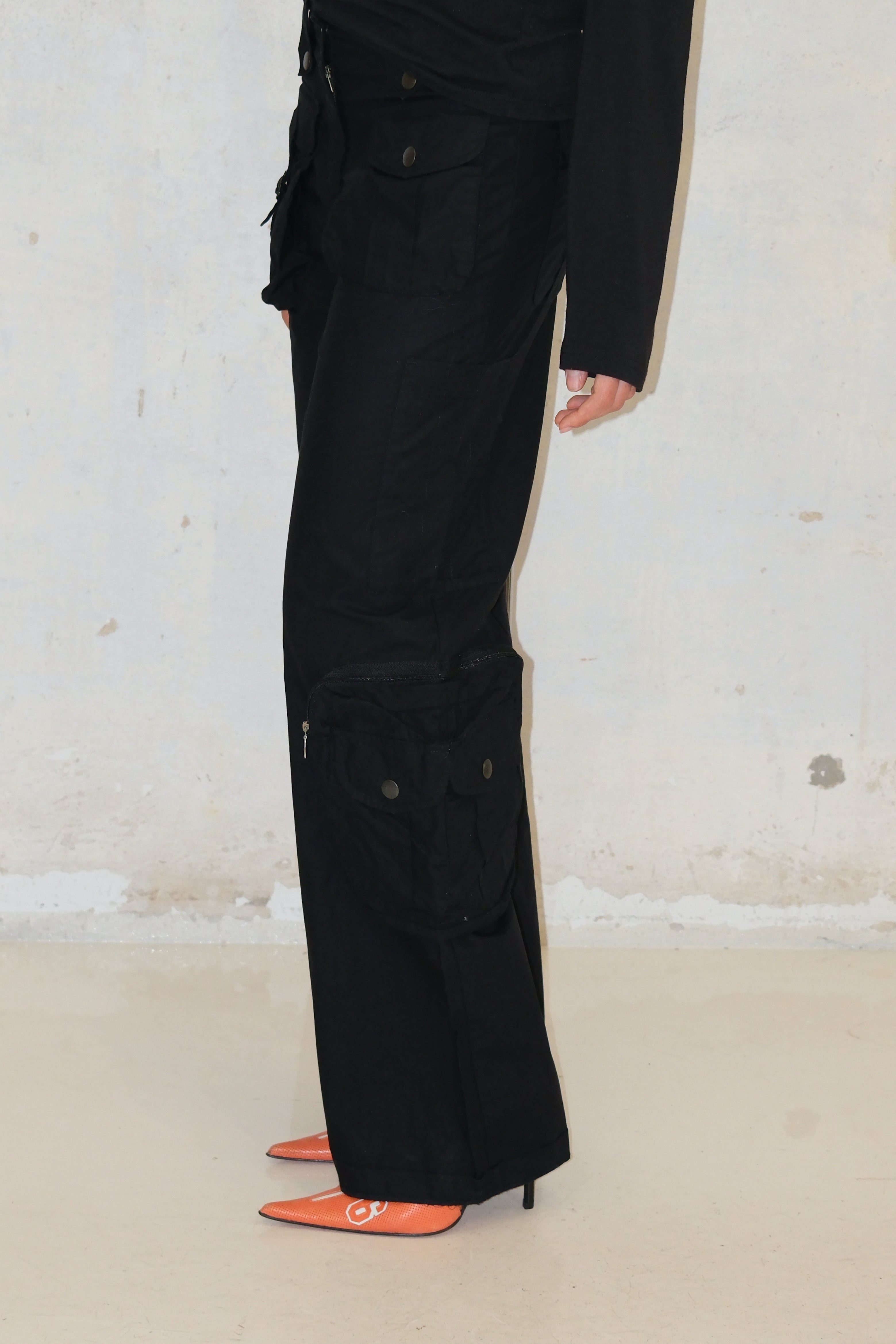 SISLEY BLACK FLARE PANTS SIZE 34