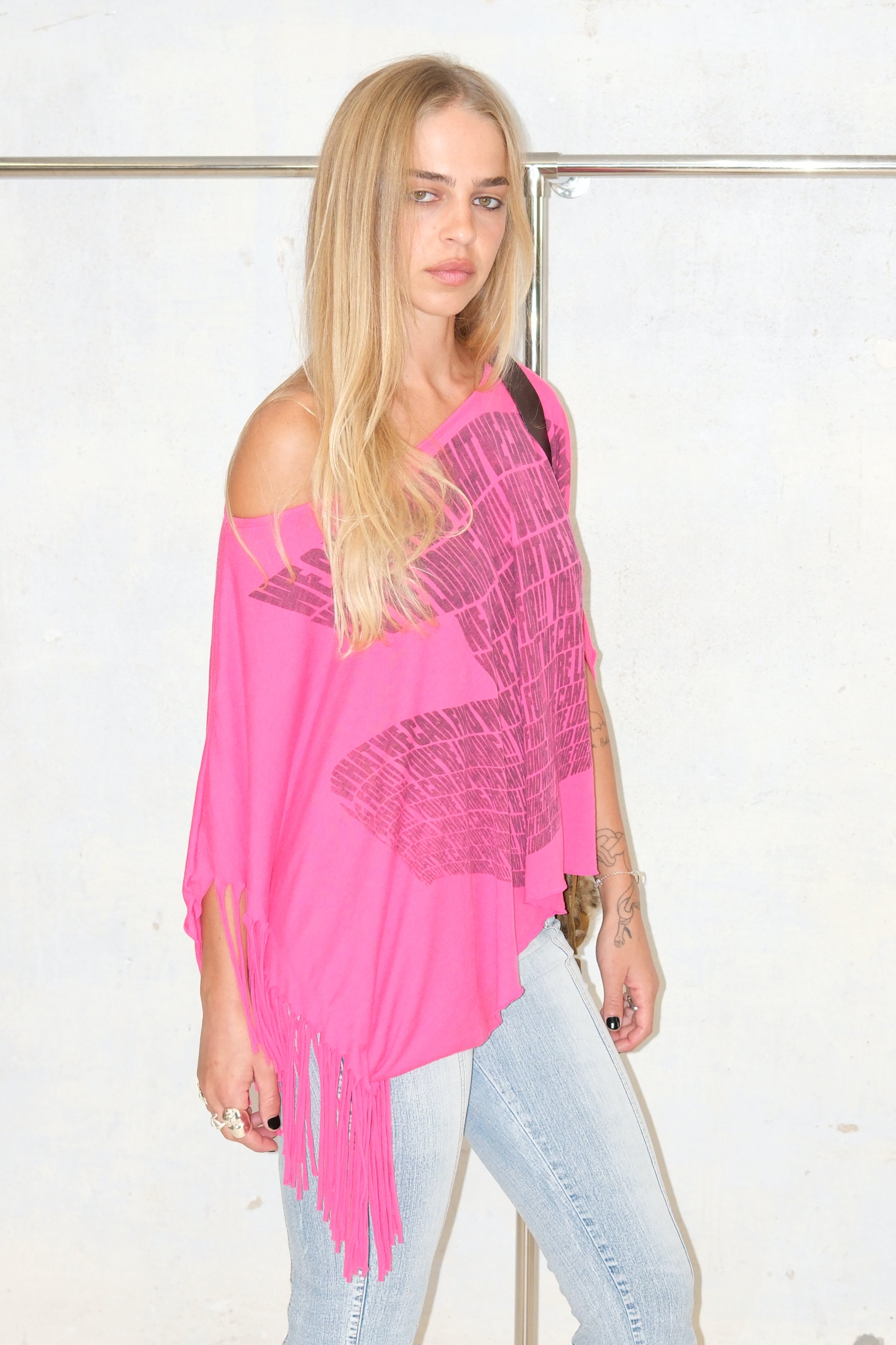 HOT PINK GRAPHIC FRINGE TOP