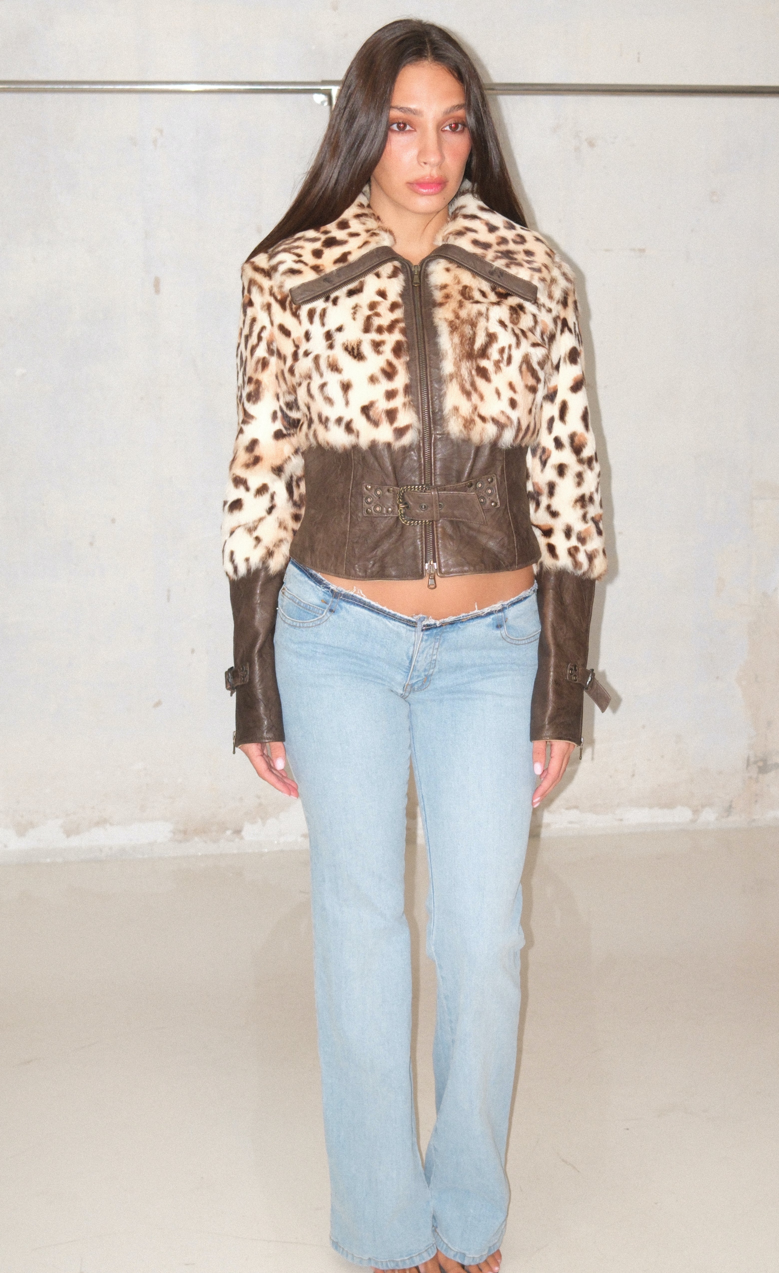 Ultra Low-Rise Flared Jeans With Light Wash Size 36