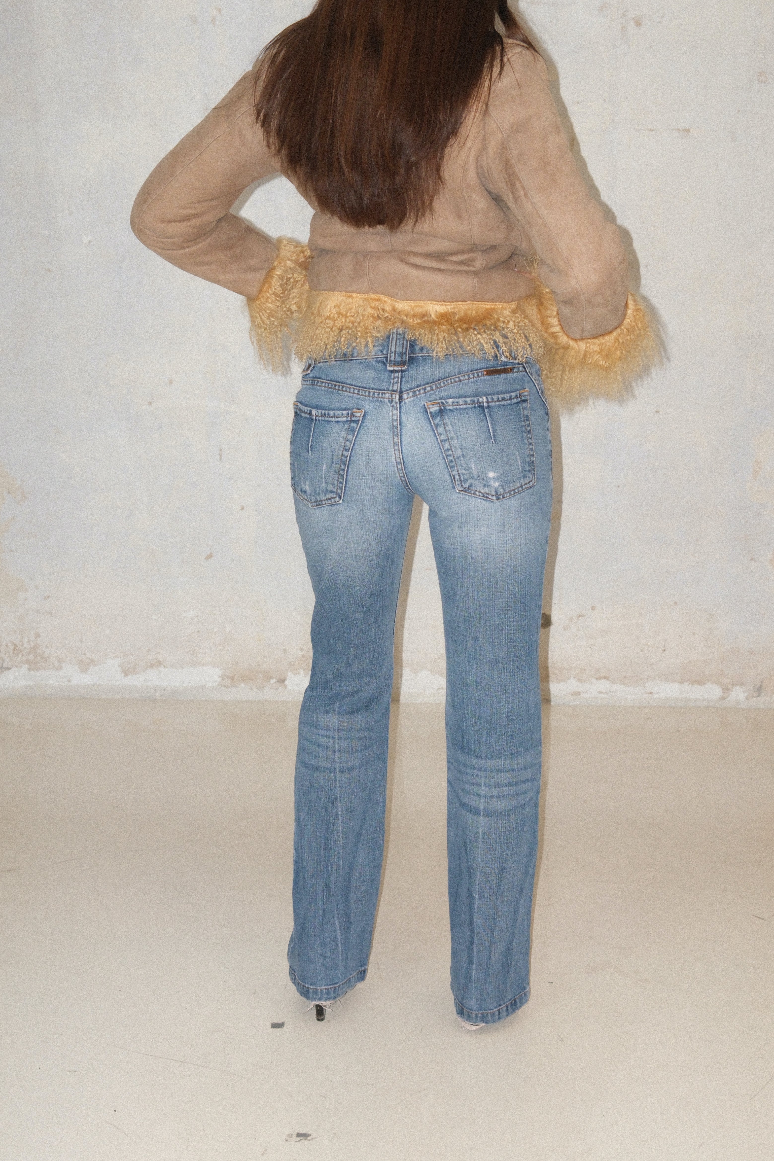 Low-Rise Classic Jeans With Belted Waistline Size 36-38