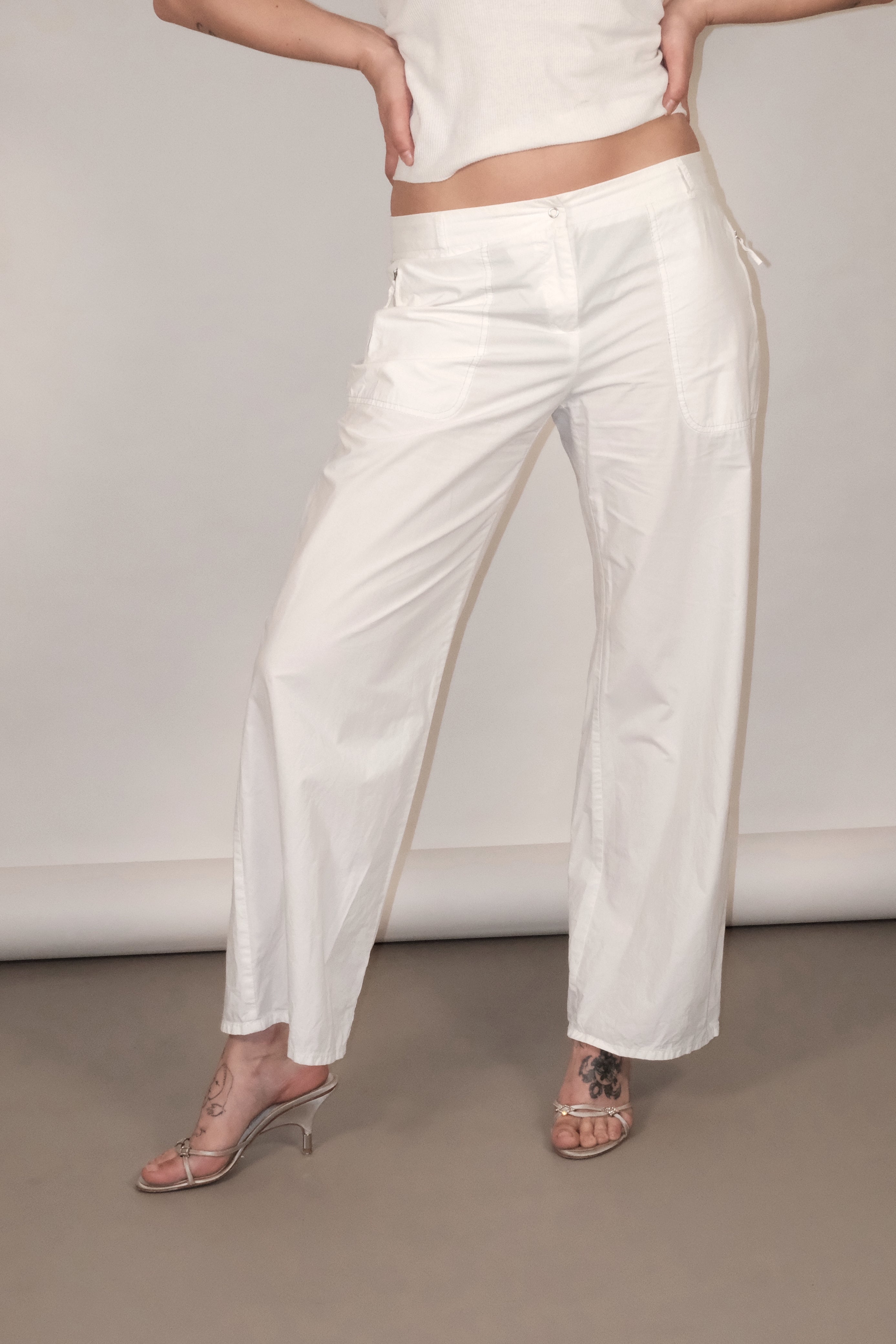 White Pants With Pockets Size 38-40