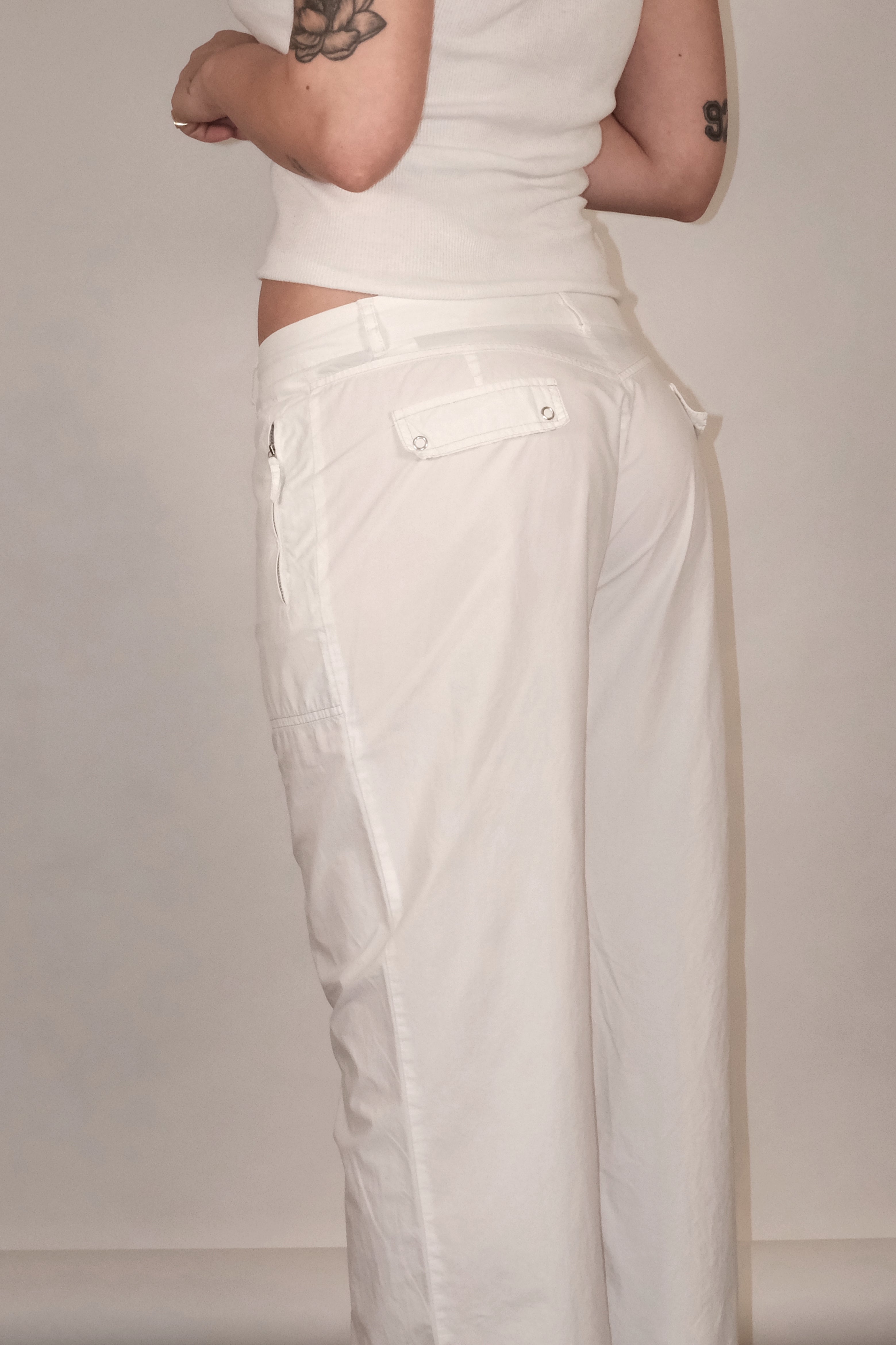 White Pants With Pockets Size 38-40