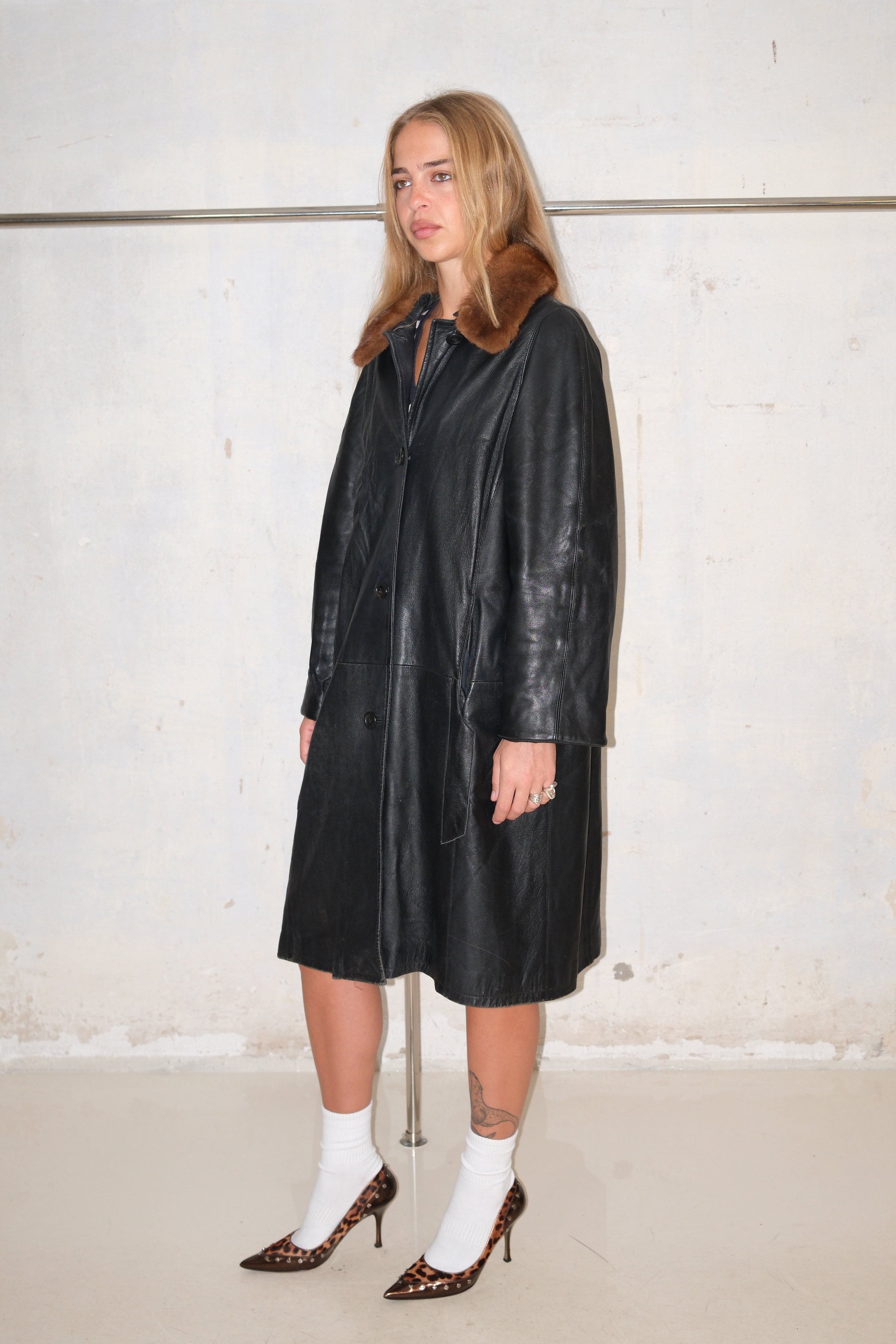 LONG BLACK TRENCH COAT WITH SOFT BROWN FUR COLLAR