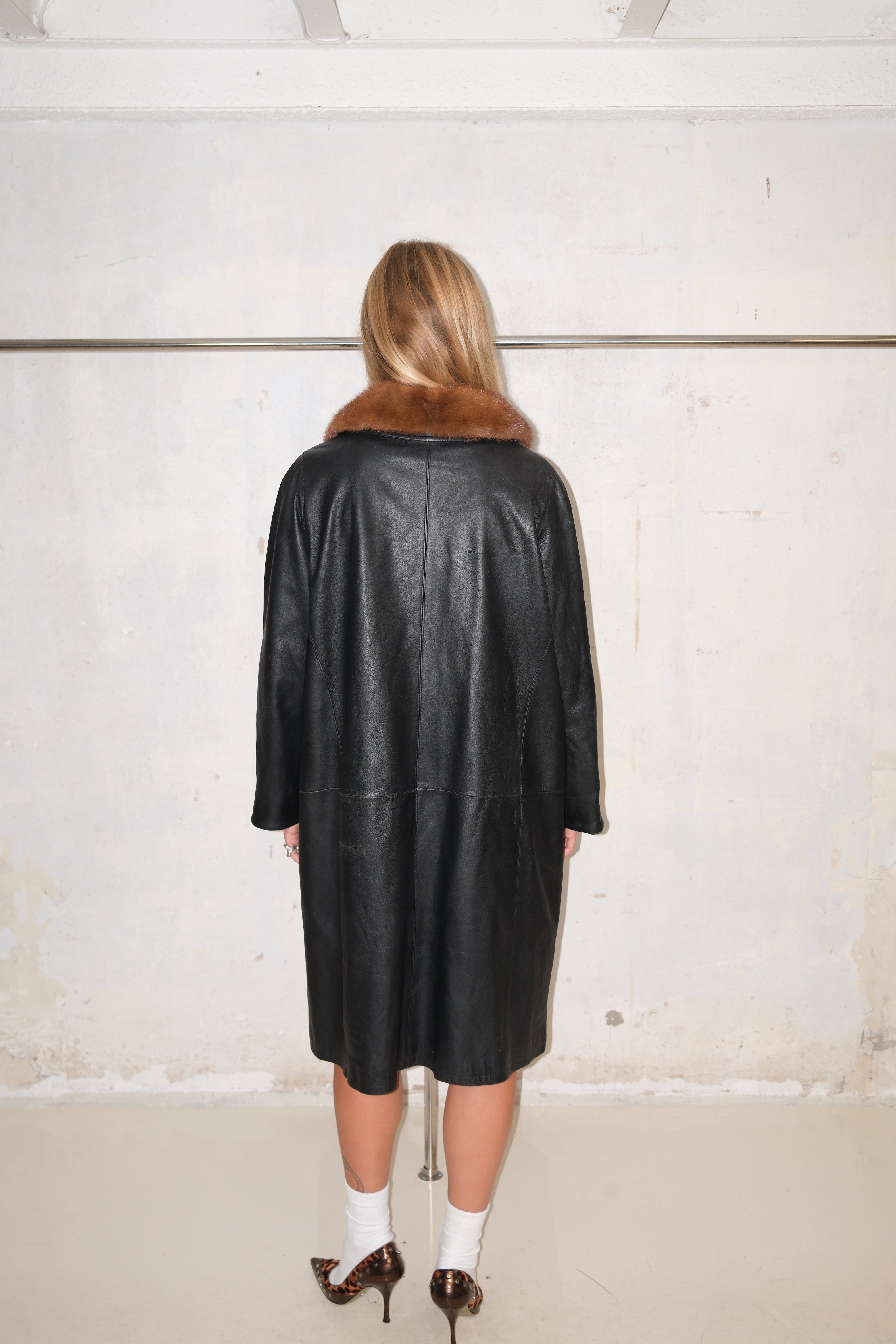 LONG BLACK TRENCH COAT WITH SOFT BROWN FUR COLLAR