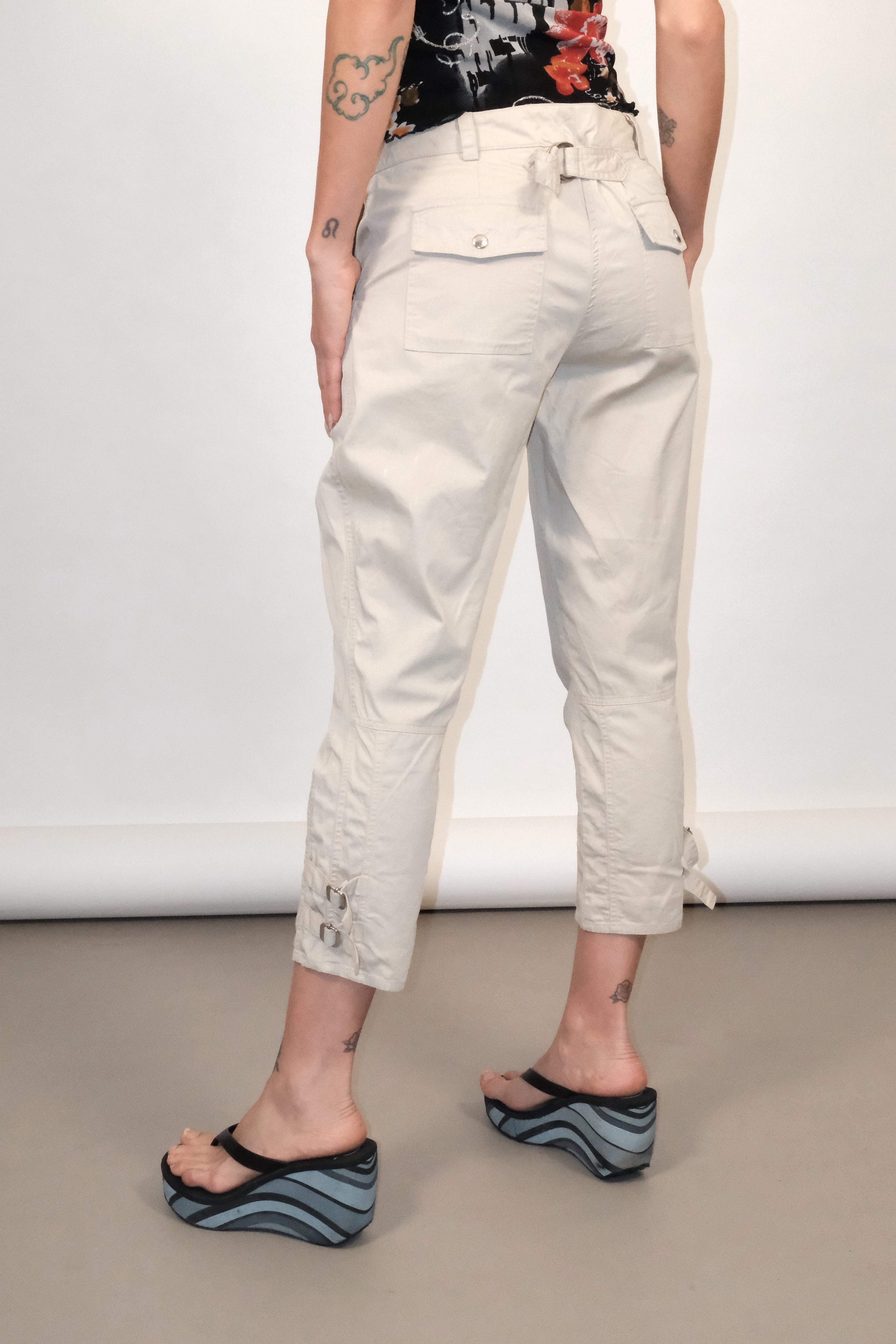 Beige 3/4 Pants with back belt Size 36-37