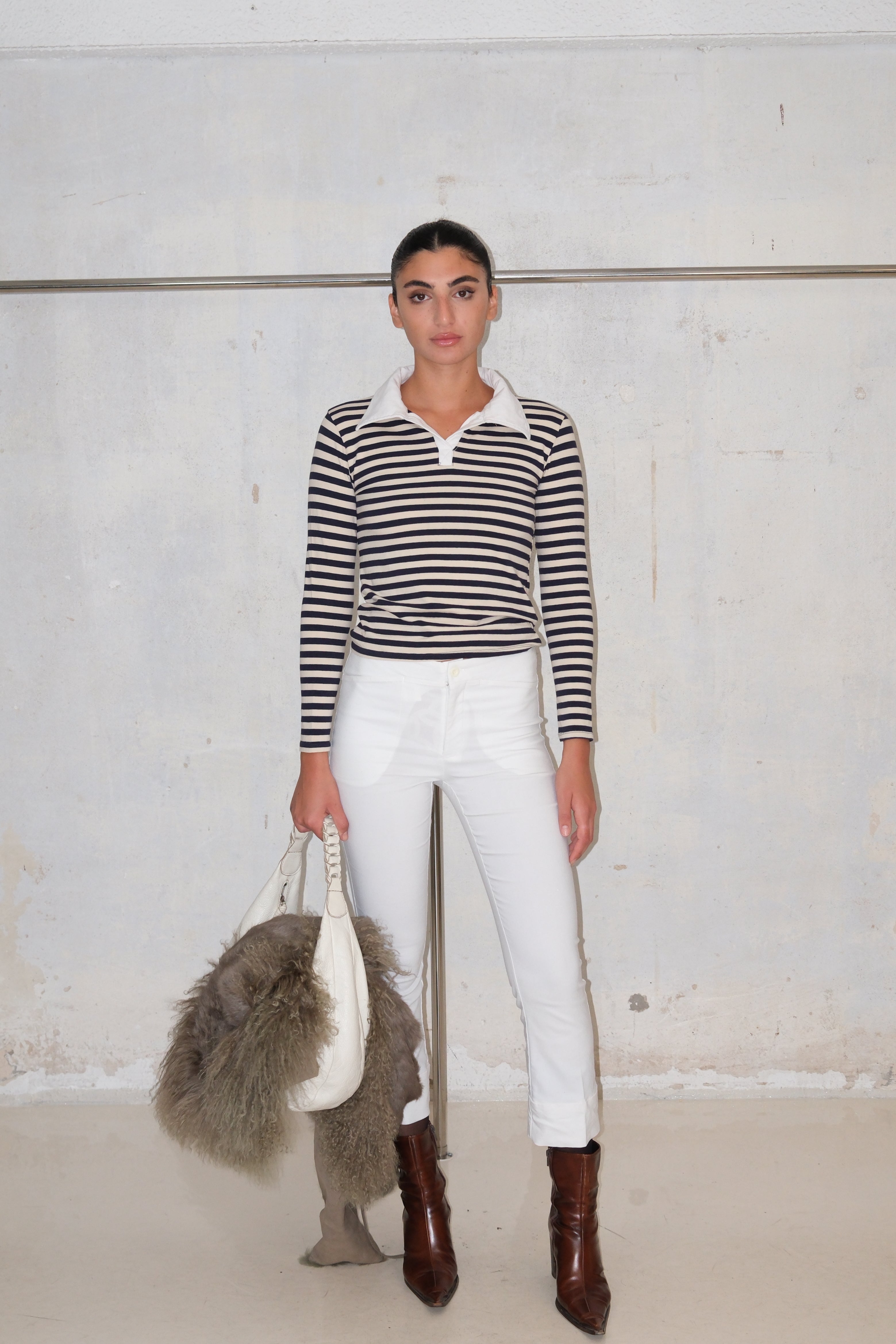 LONG LOW RISE WHITE PANTS WITH POCKETS SIZE 36