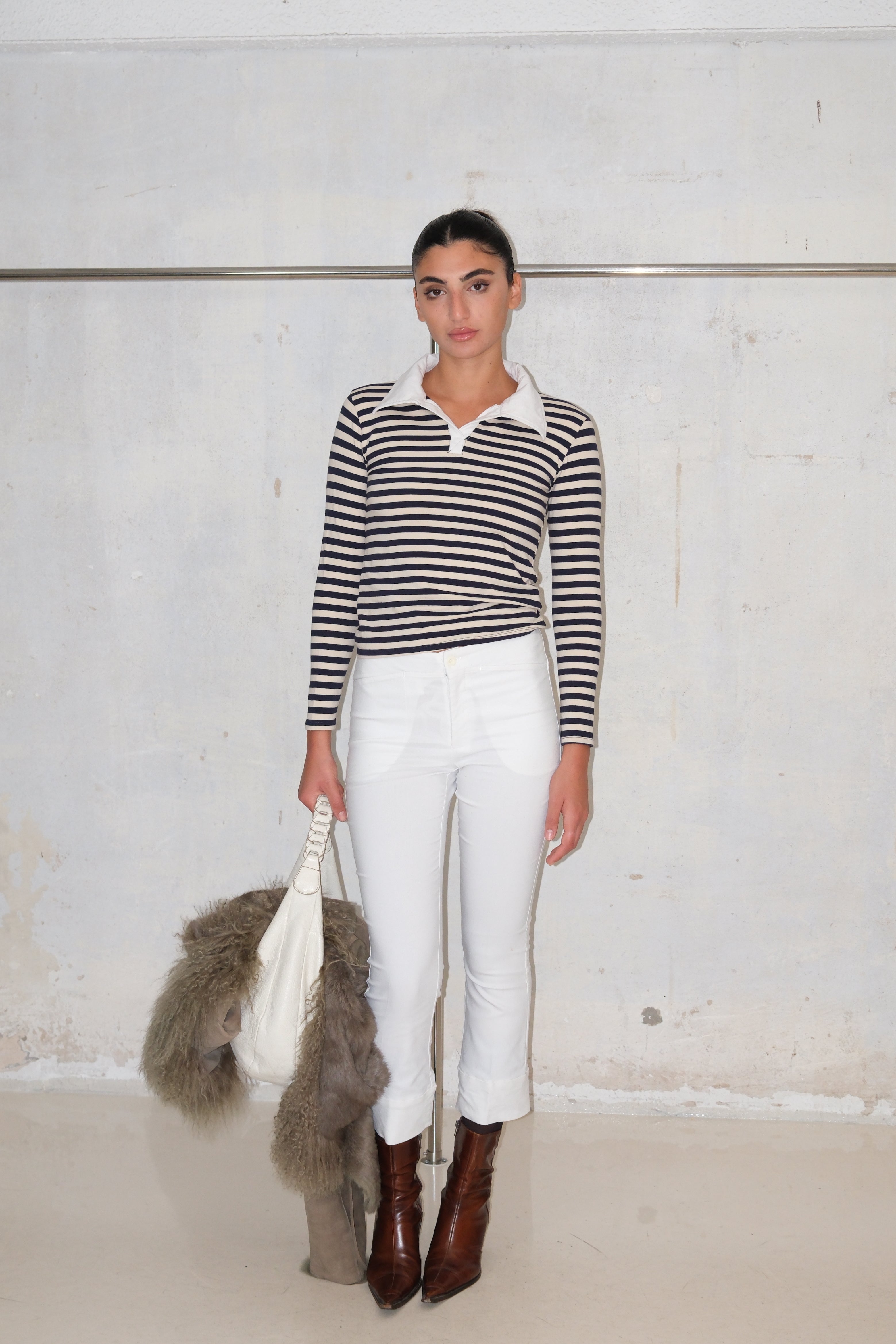 LONG LOW RISE WHITE PANTS WITH POCKETS SIZE 36