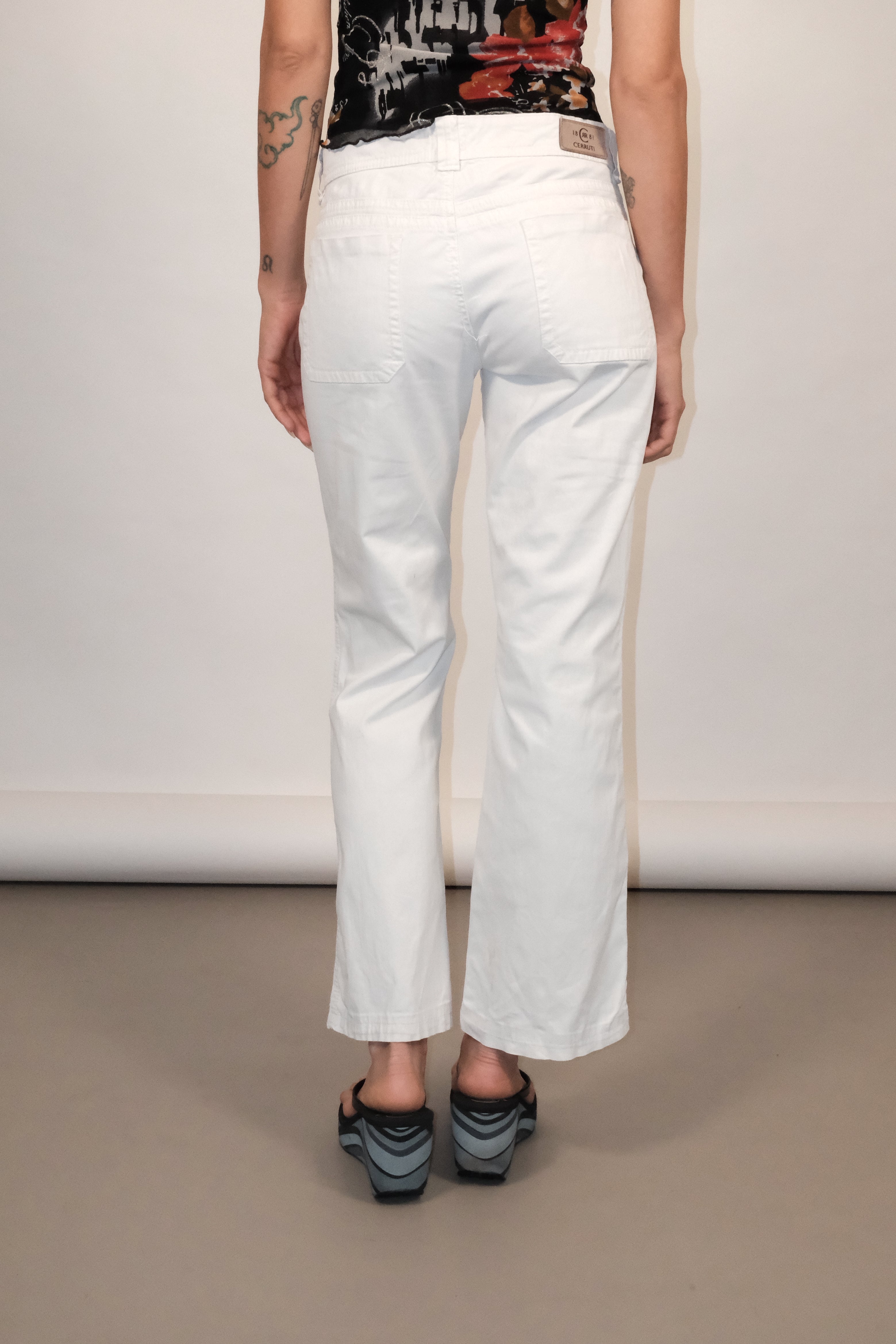 White 7/8 Trousers with Silver Button Size 37-38