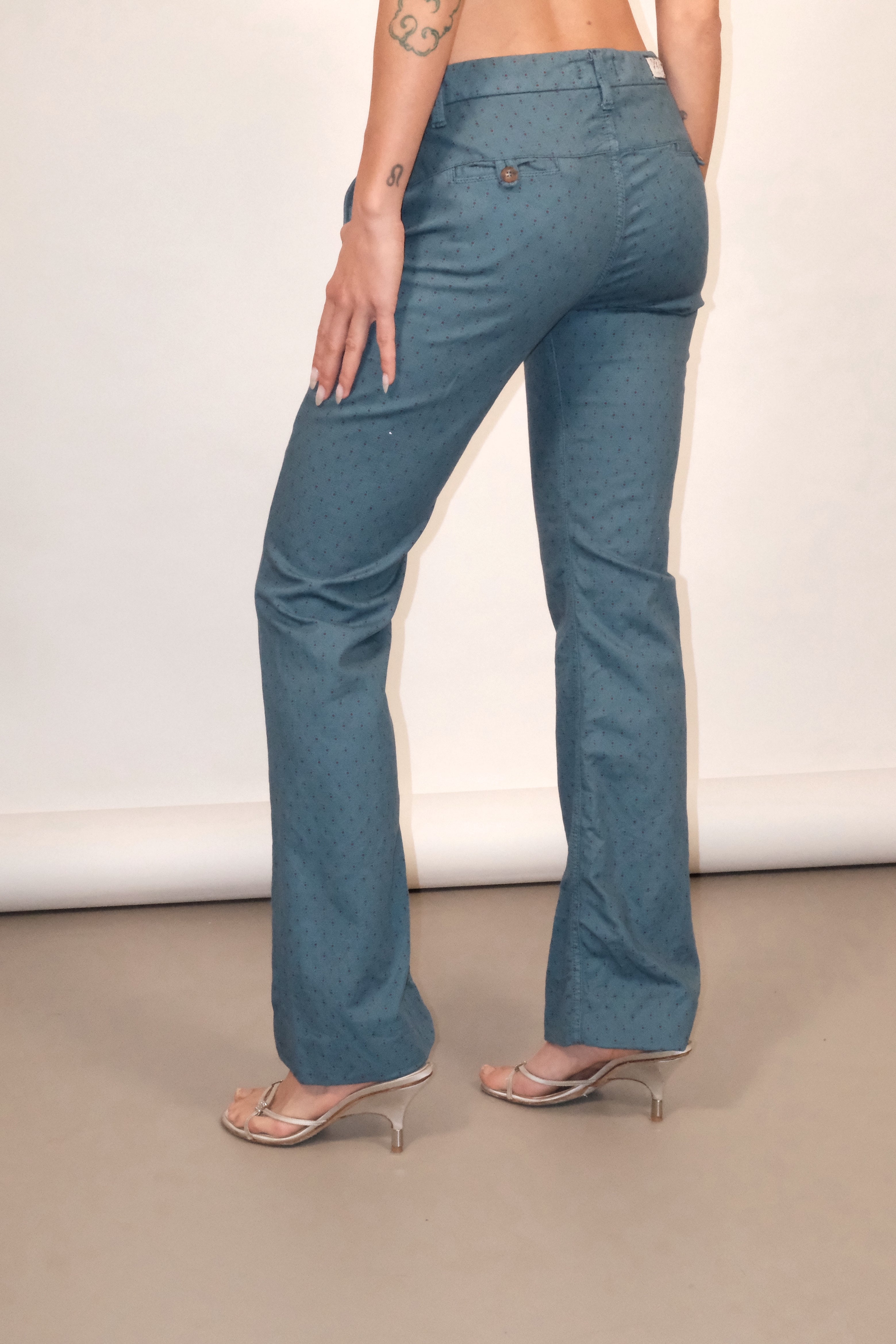 Low-Rise Straight-Leg Trousers in Blue with Burgundy Details Size 36