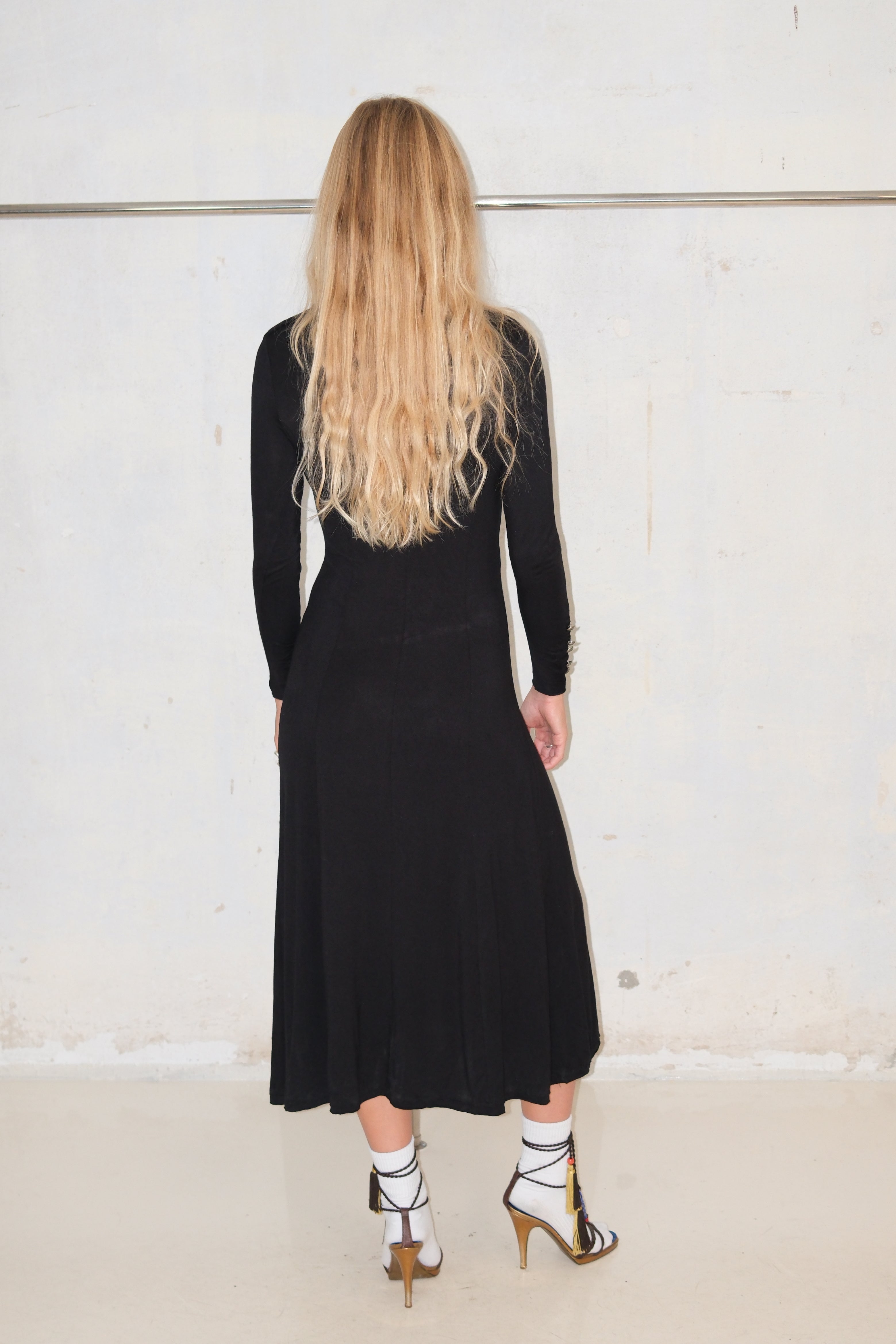 HALTER MID DRESS WITH SILVER BUTTONS