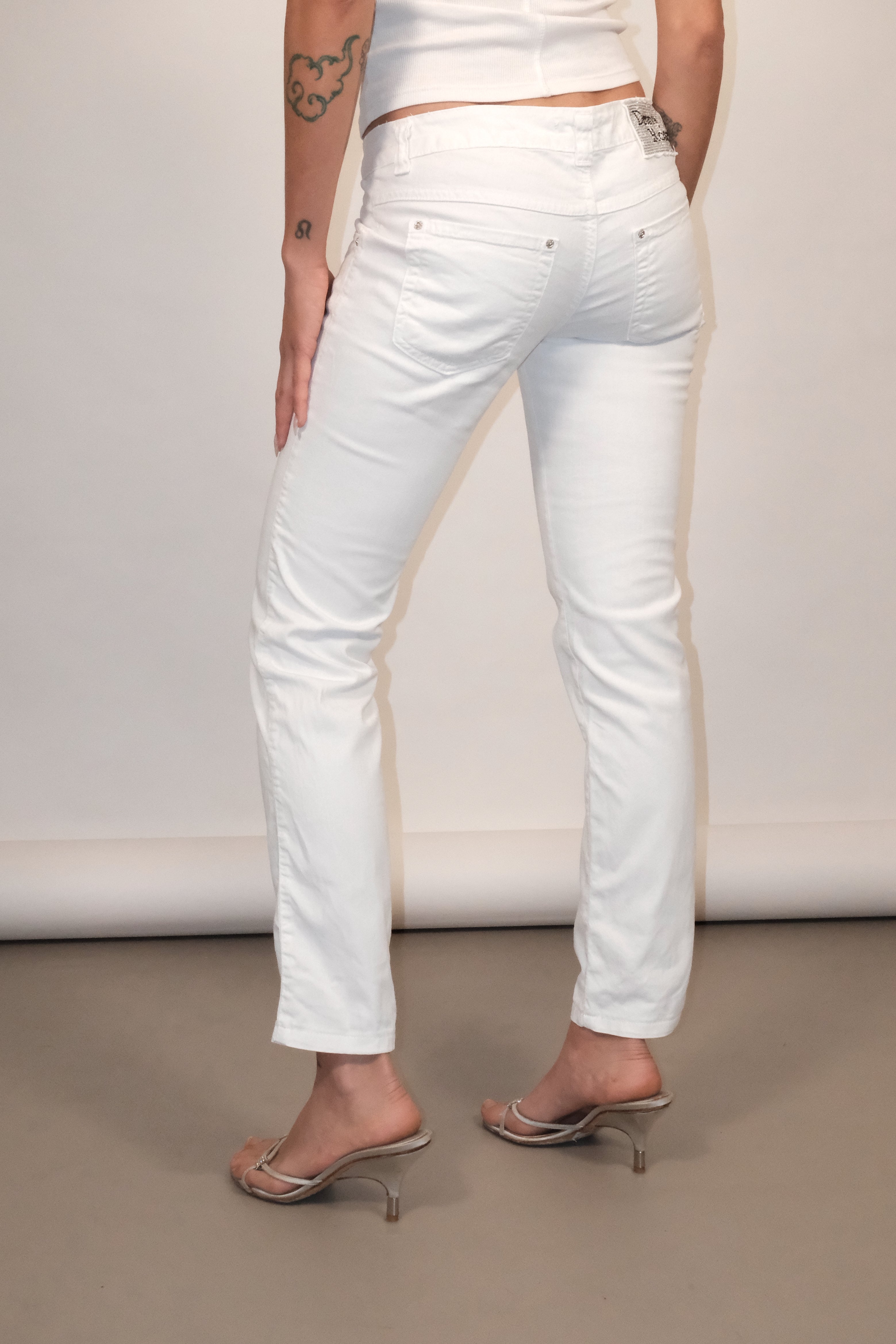 Denny Rose White Low-Rise Jeans Size 36