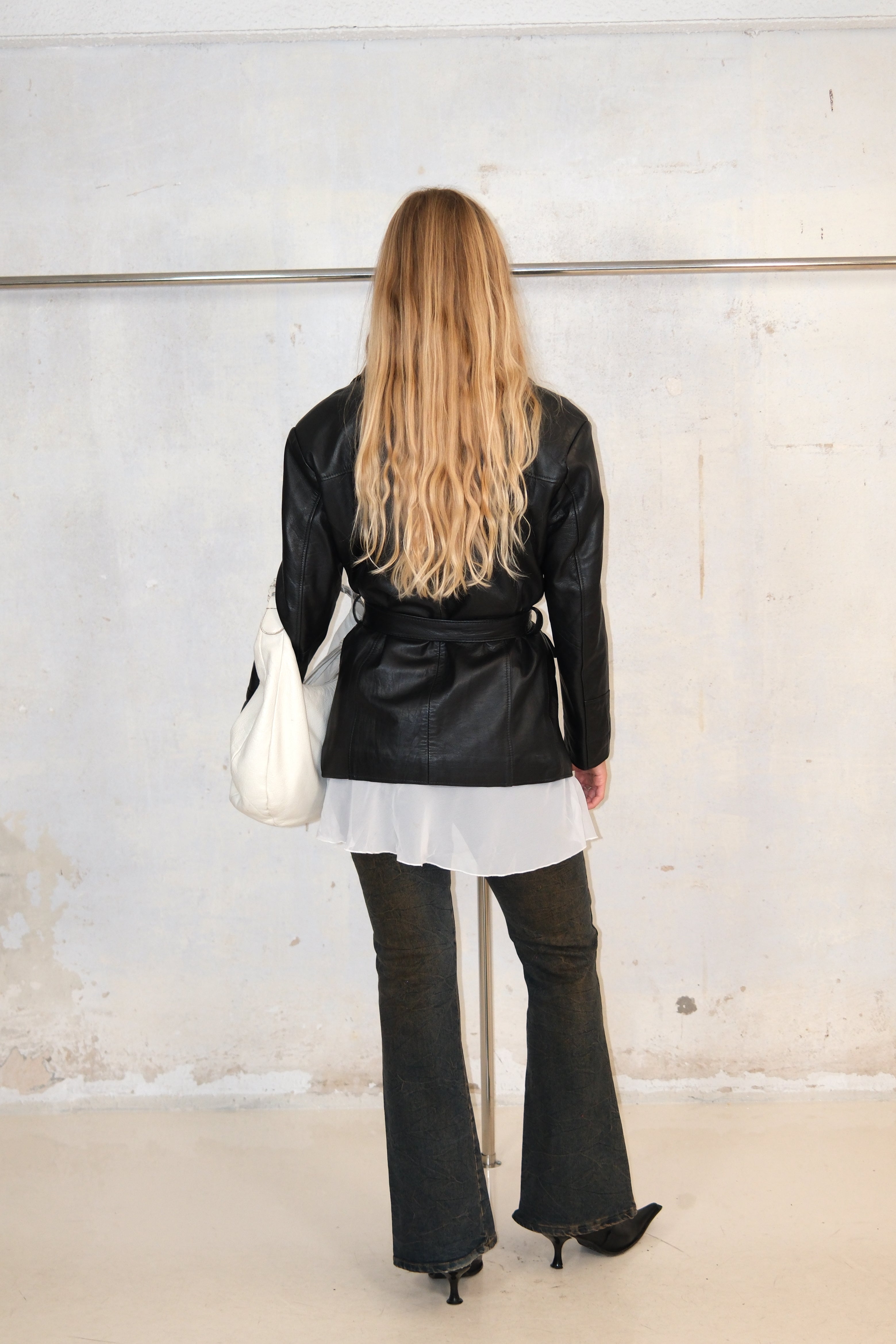 BLACK LEATHER COAT WITH BELT