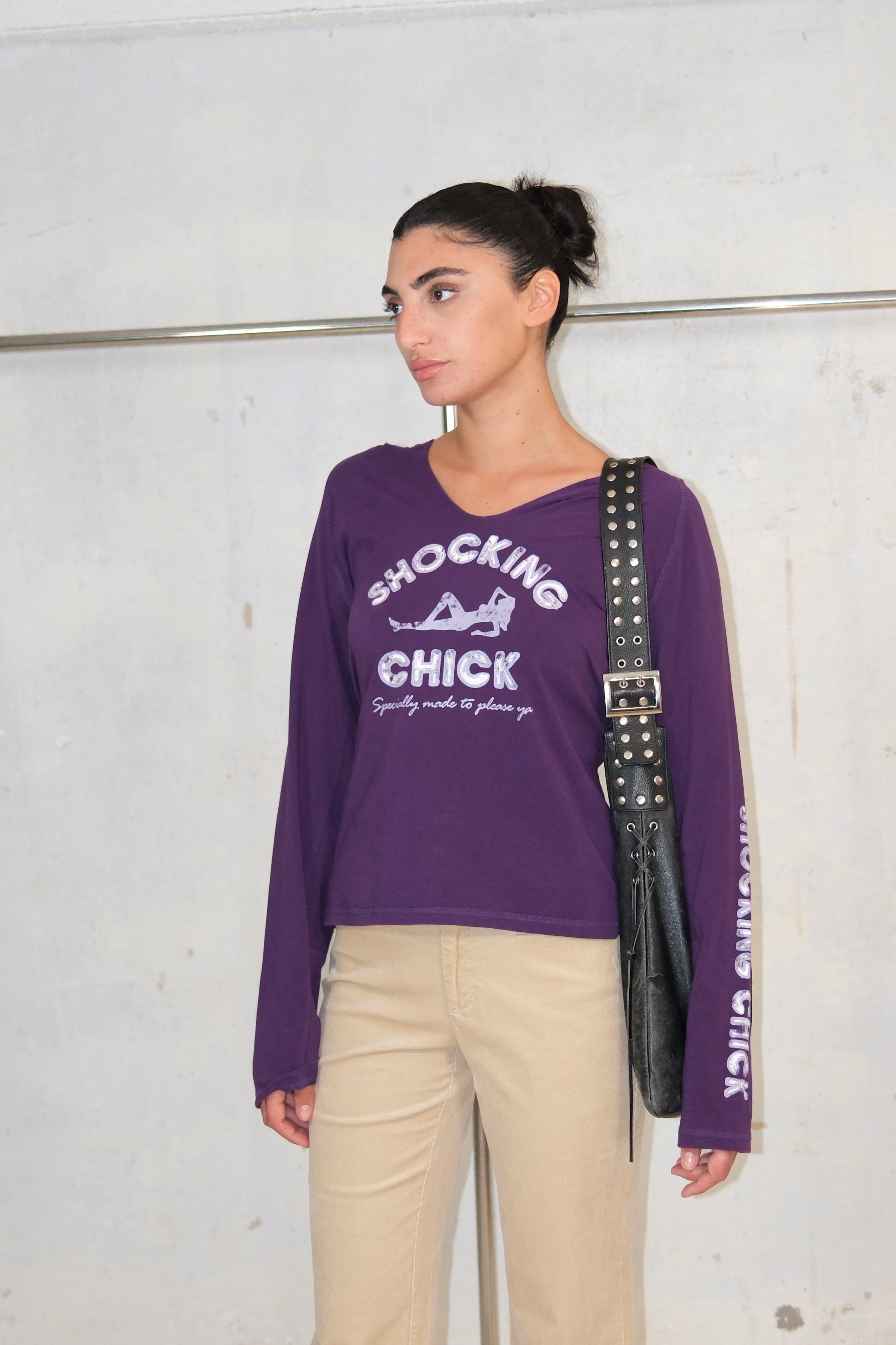 ‘SHOCKING CHIC׳ PURPLE GRAPHIC HOODIE TOP