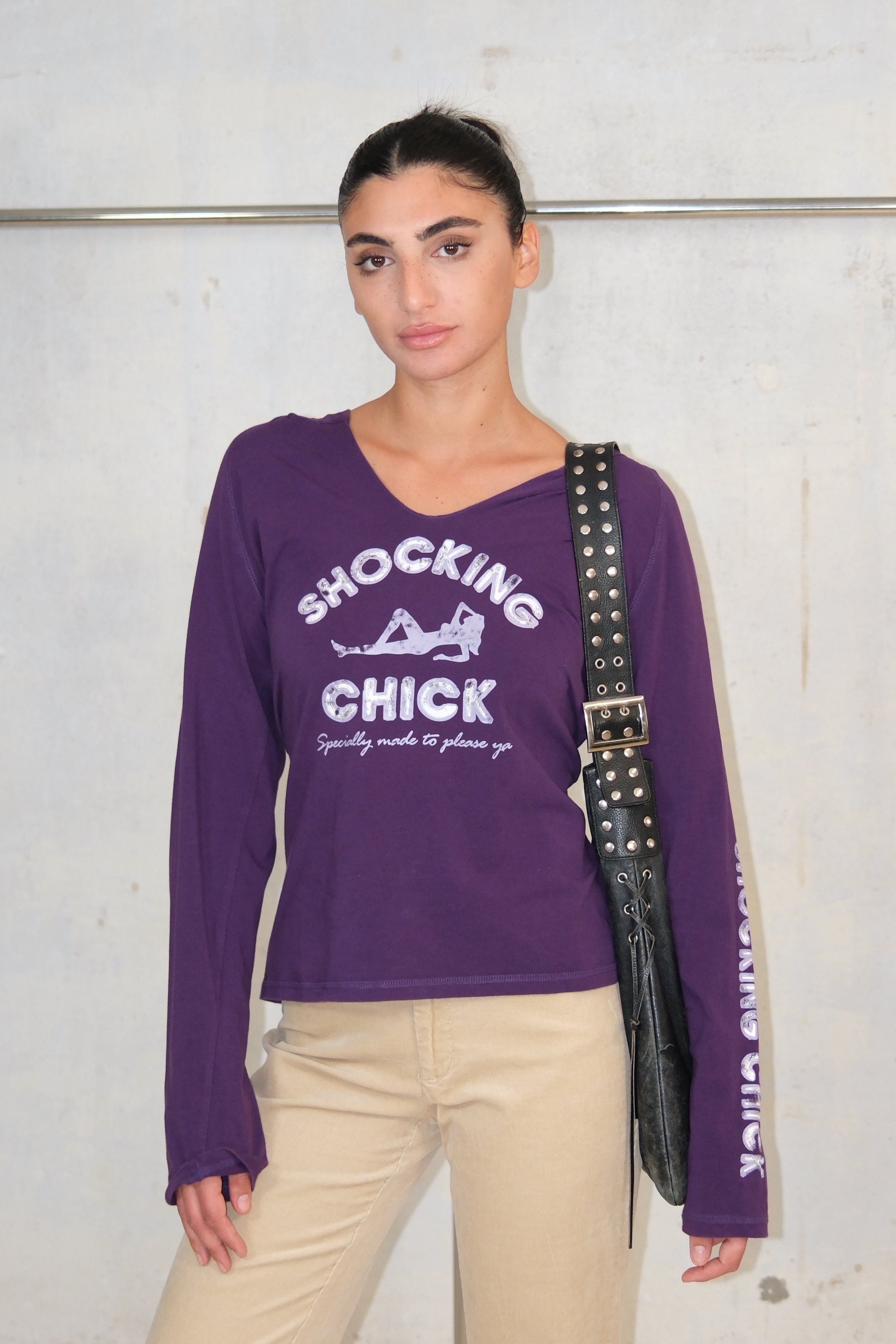 ‘SHOCKING CHIC׳ PURPLE GRAPHIC HOODIE TOP