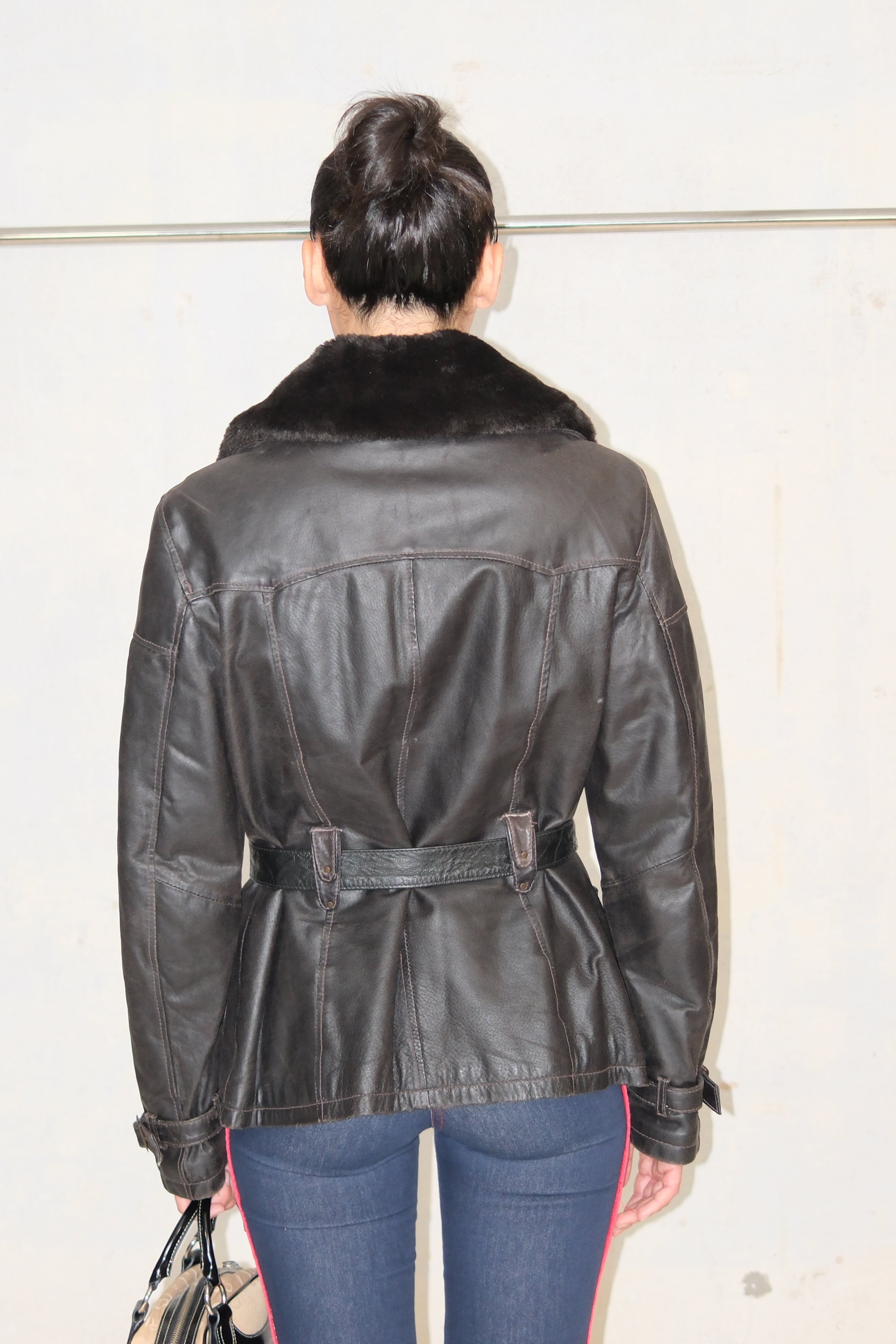 BLACK LEATHER MID LENGTH TRENCH WITH FUR