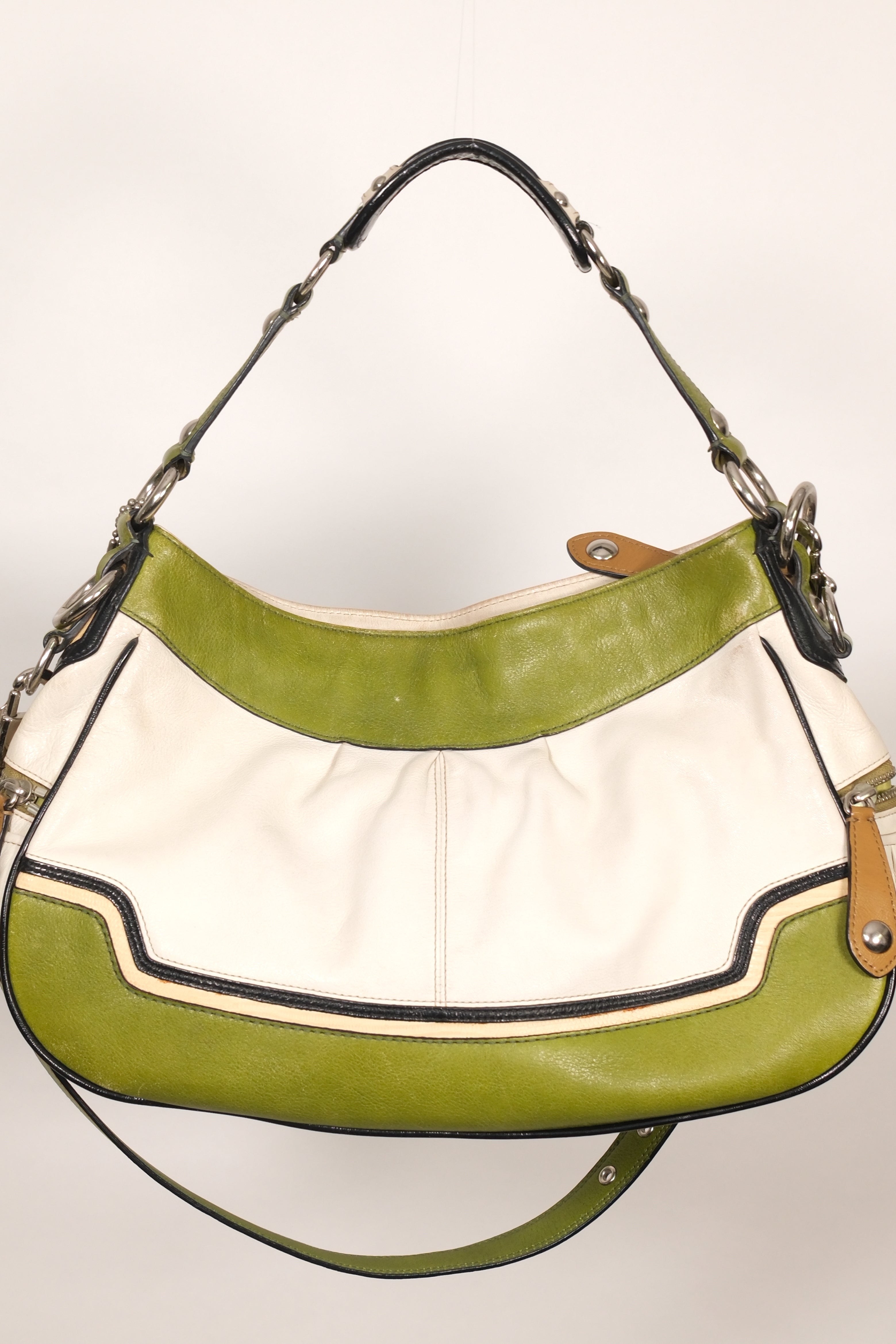 Coach White And Green Leather Shoulder bag