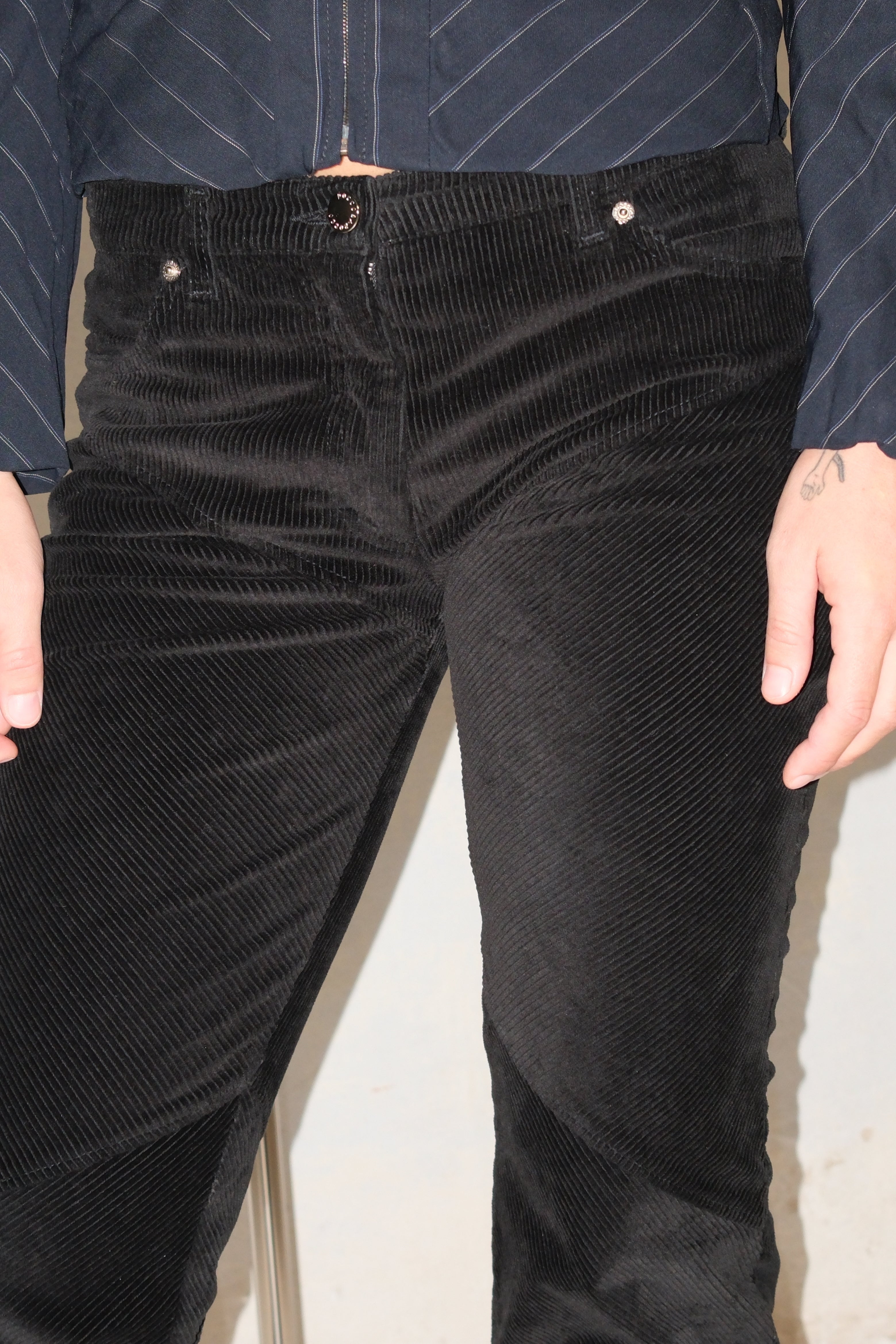 ROCCOBAROCCO BLACK LOW RISE CORDUROY PANTS 38