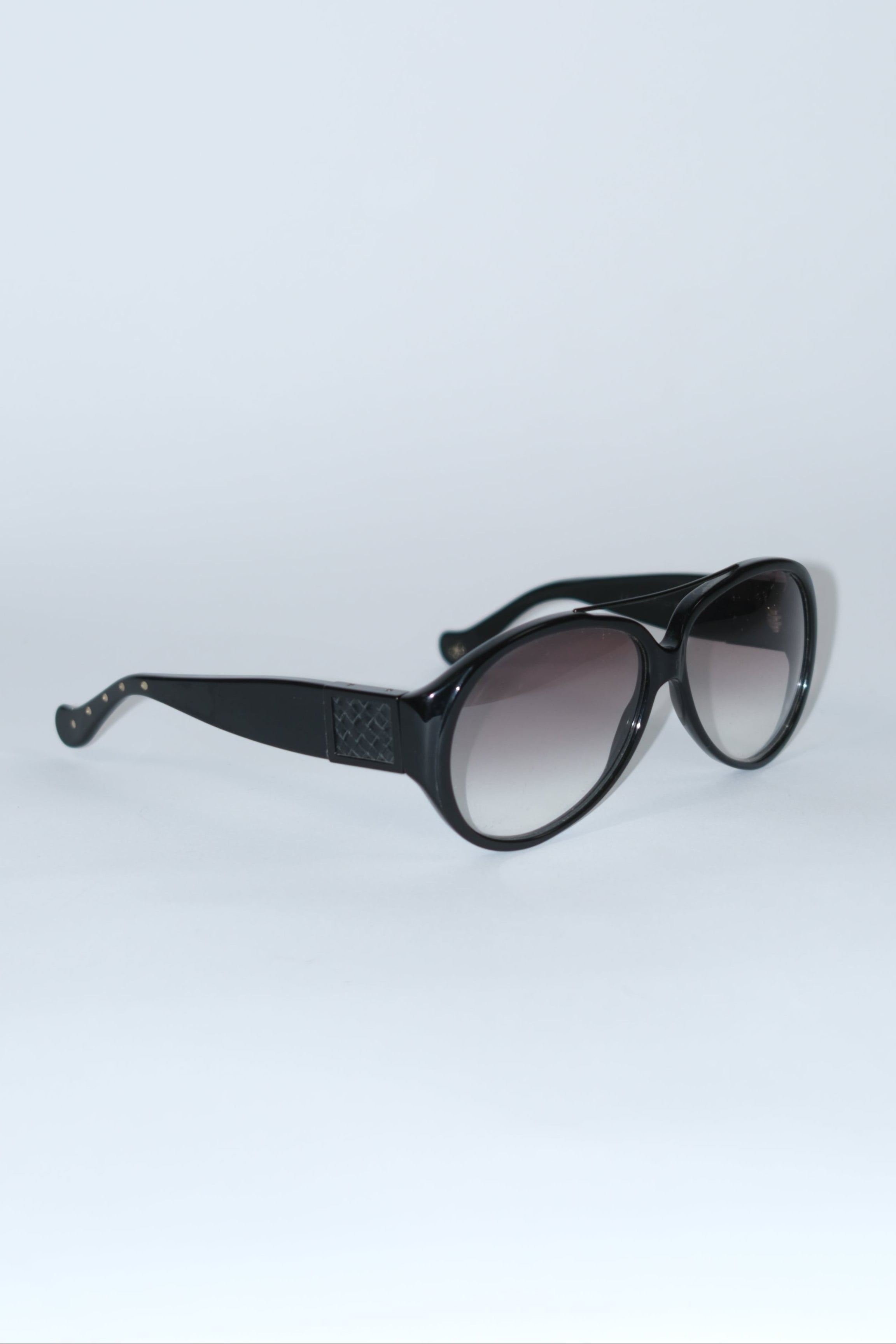 BOTTEGA VENETA BLACK AVIATOR SUNGLASSES