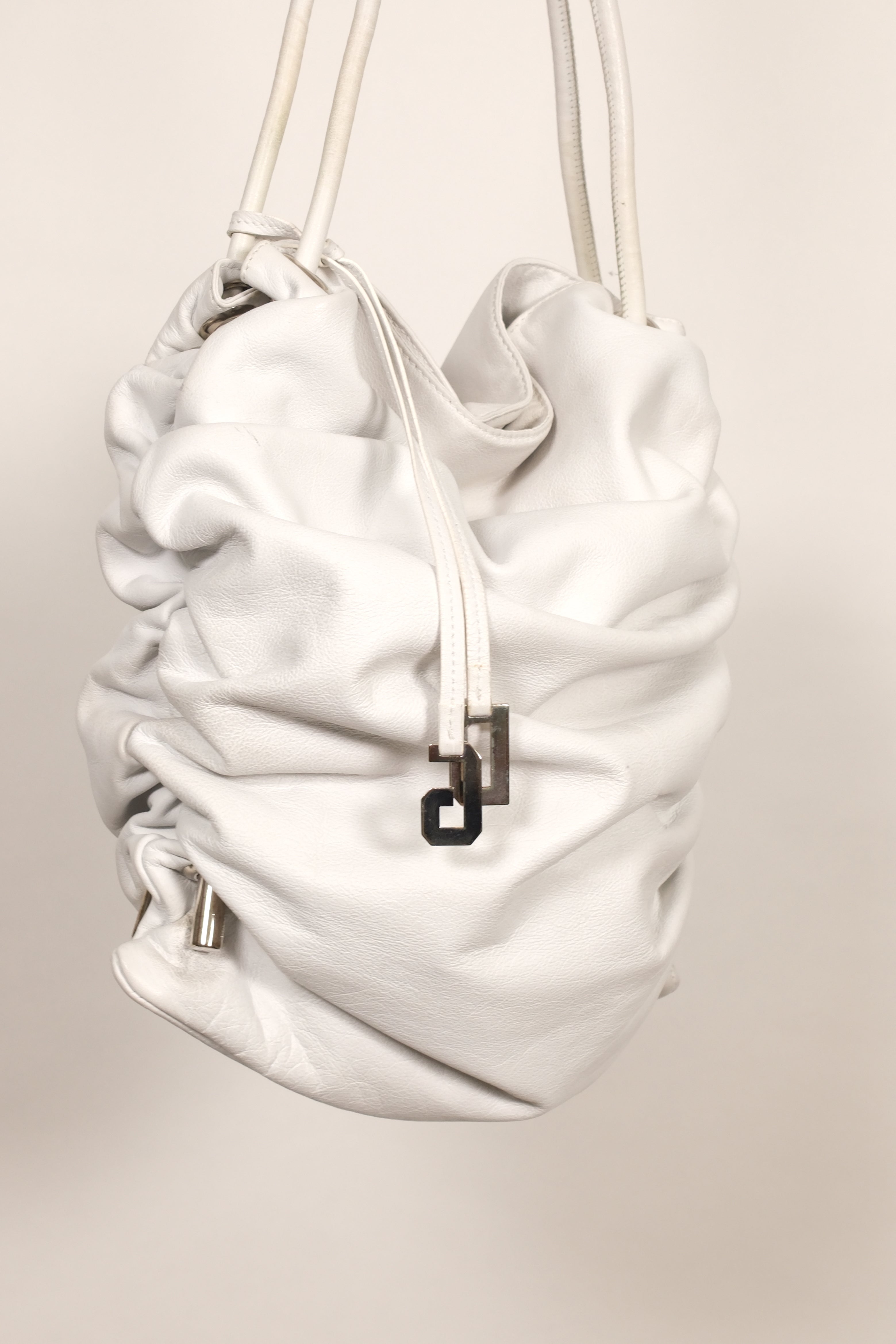 Dolce & Gabbana White Leather Shoulder Bag with Leopard-Print Lining
