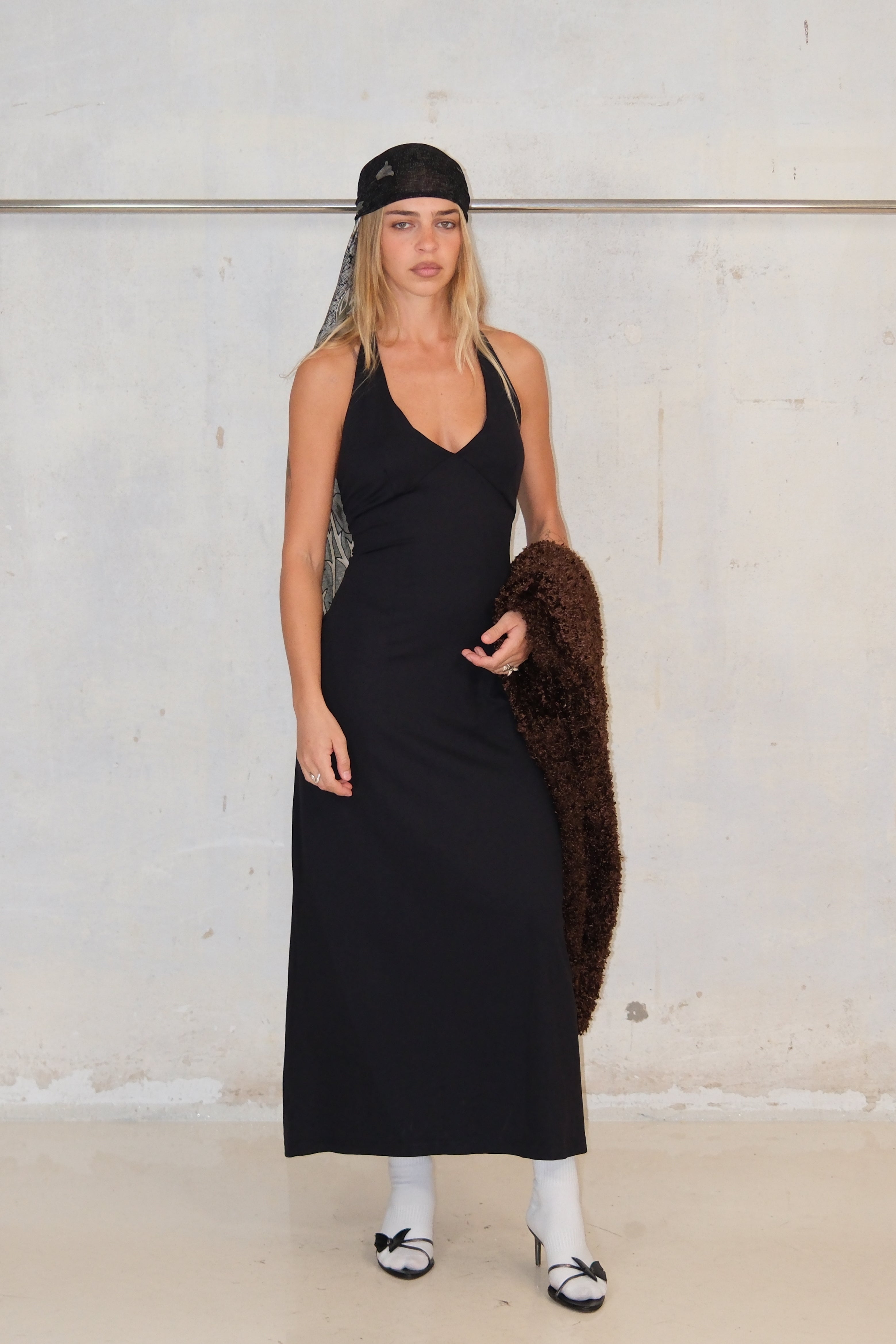 BLACK CLASSIC MAXI HALTER DRESS