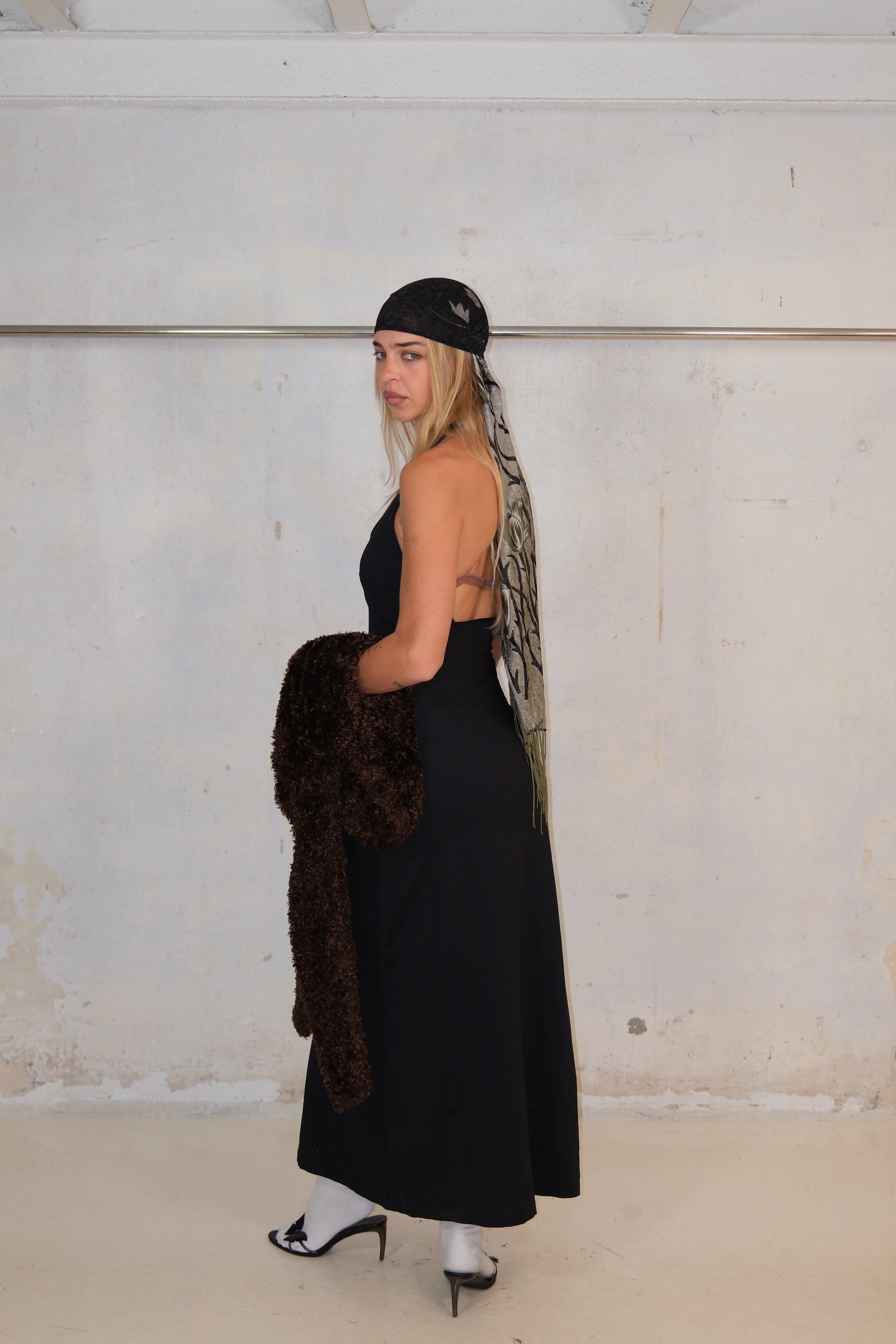 BLACK CLASSIC MAXI HALTER DRESS