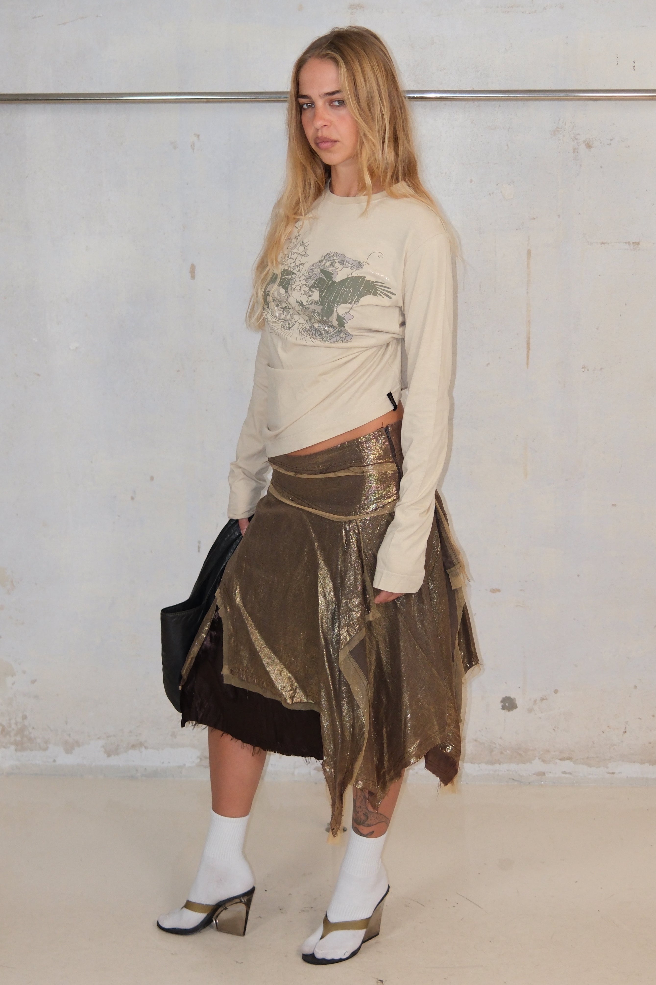 SHINY GOLD MIDI SKIRT