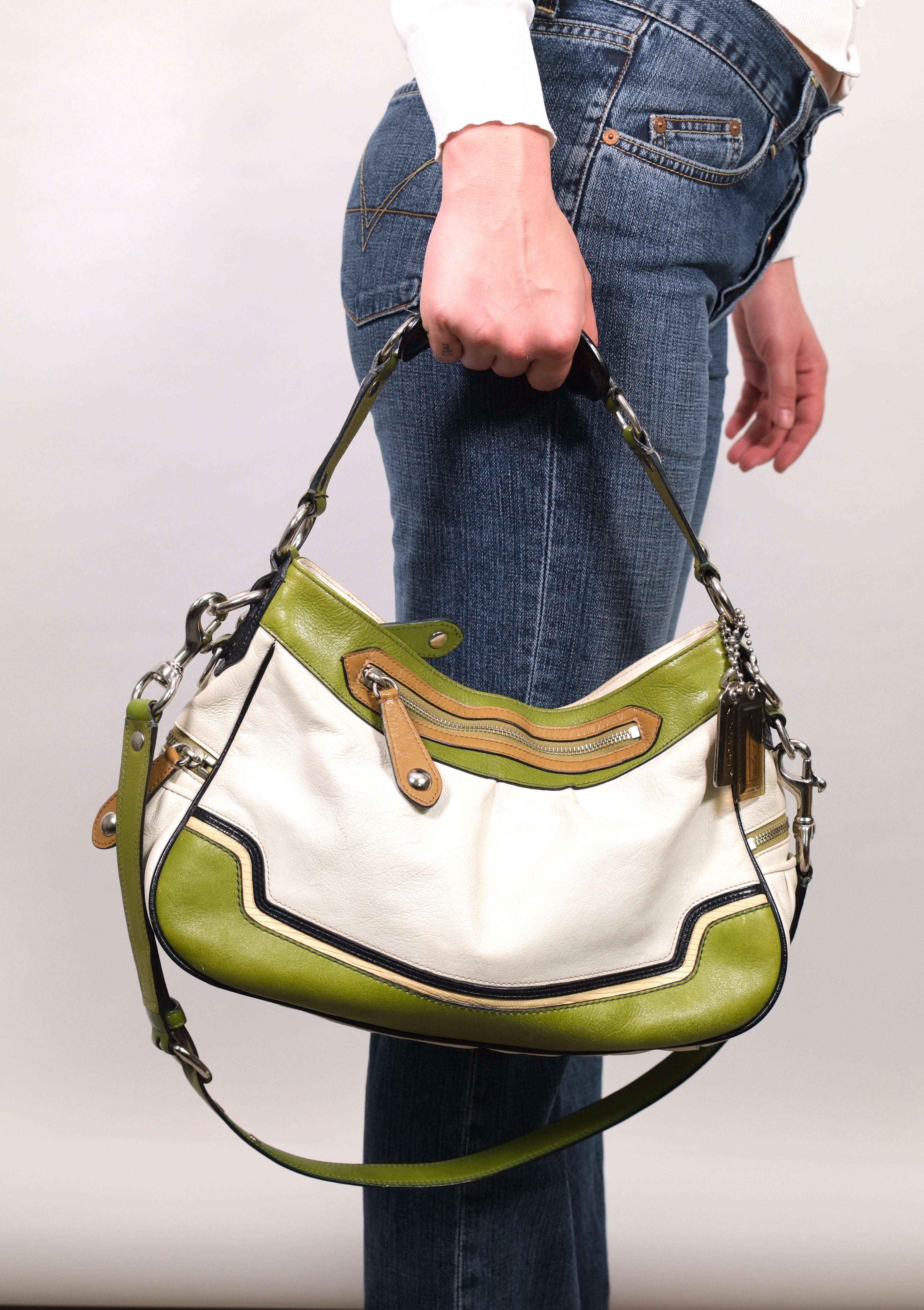 Coach White And Green Leather Shoulder bag