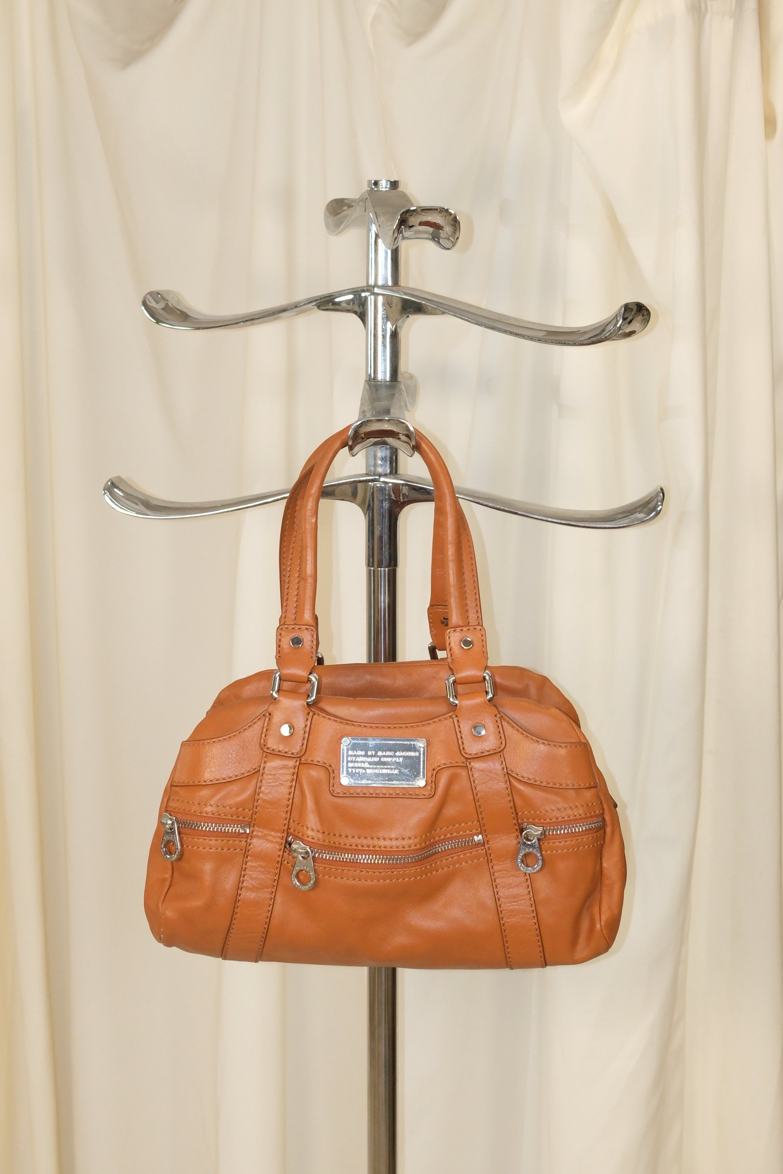 Marc Jacobs Leather Bag in Camel Brown