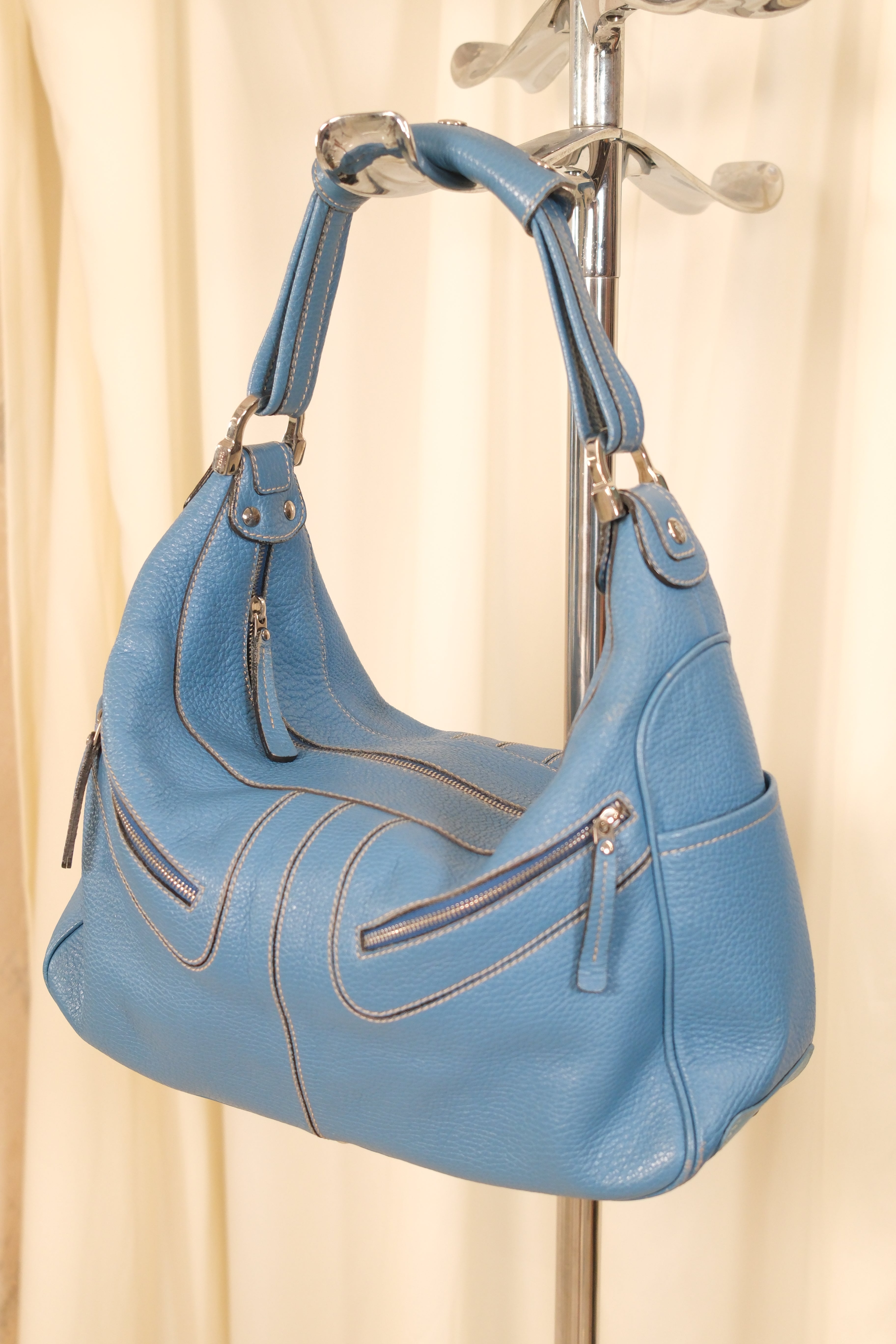 Tod’s Sporty Blue Leather Bag