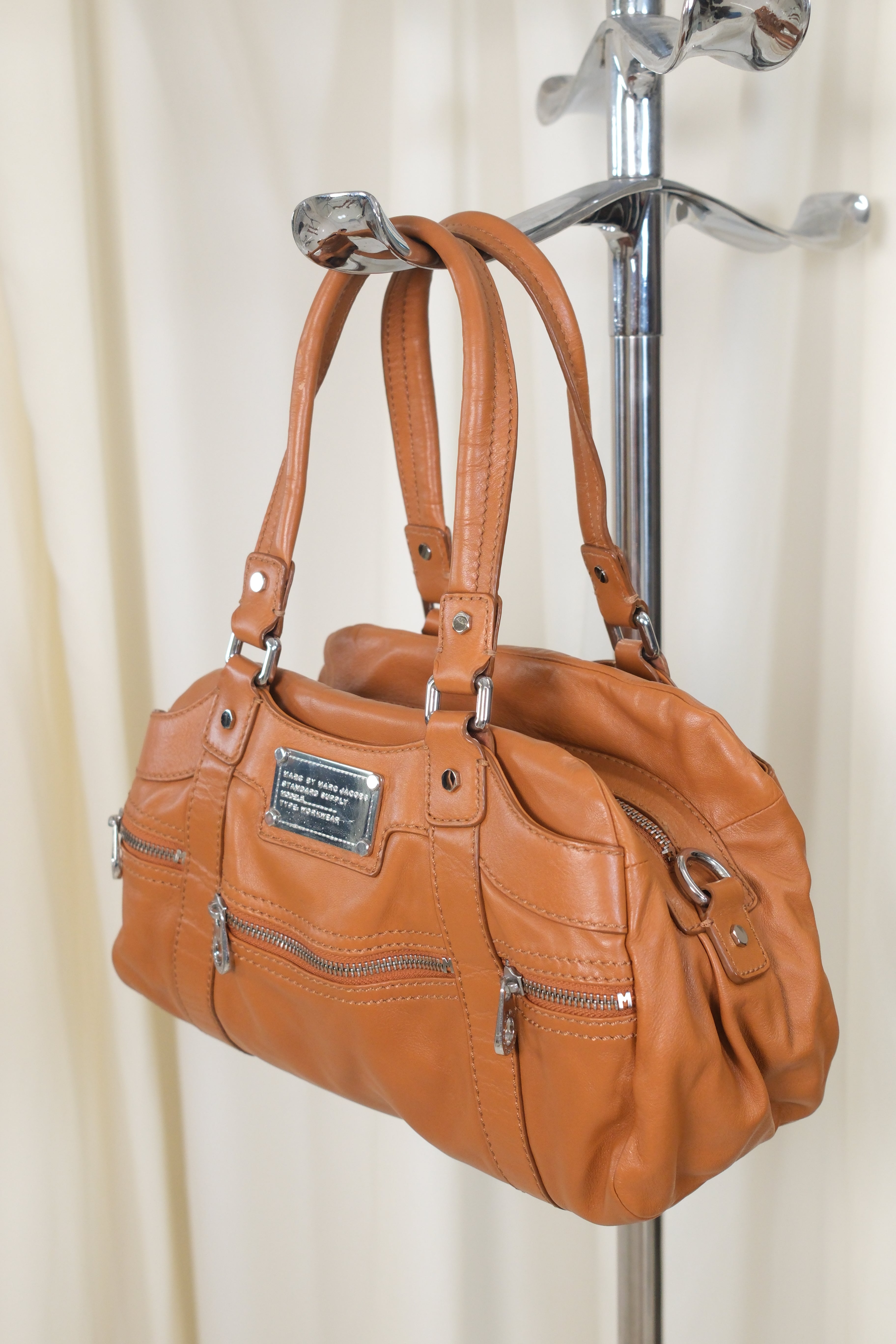 Marc Jacobs Leather Bag in Camel Brown