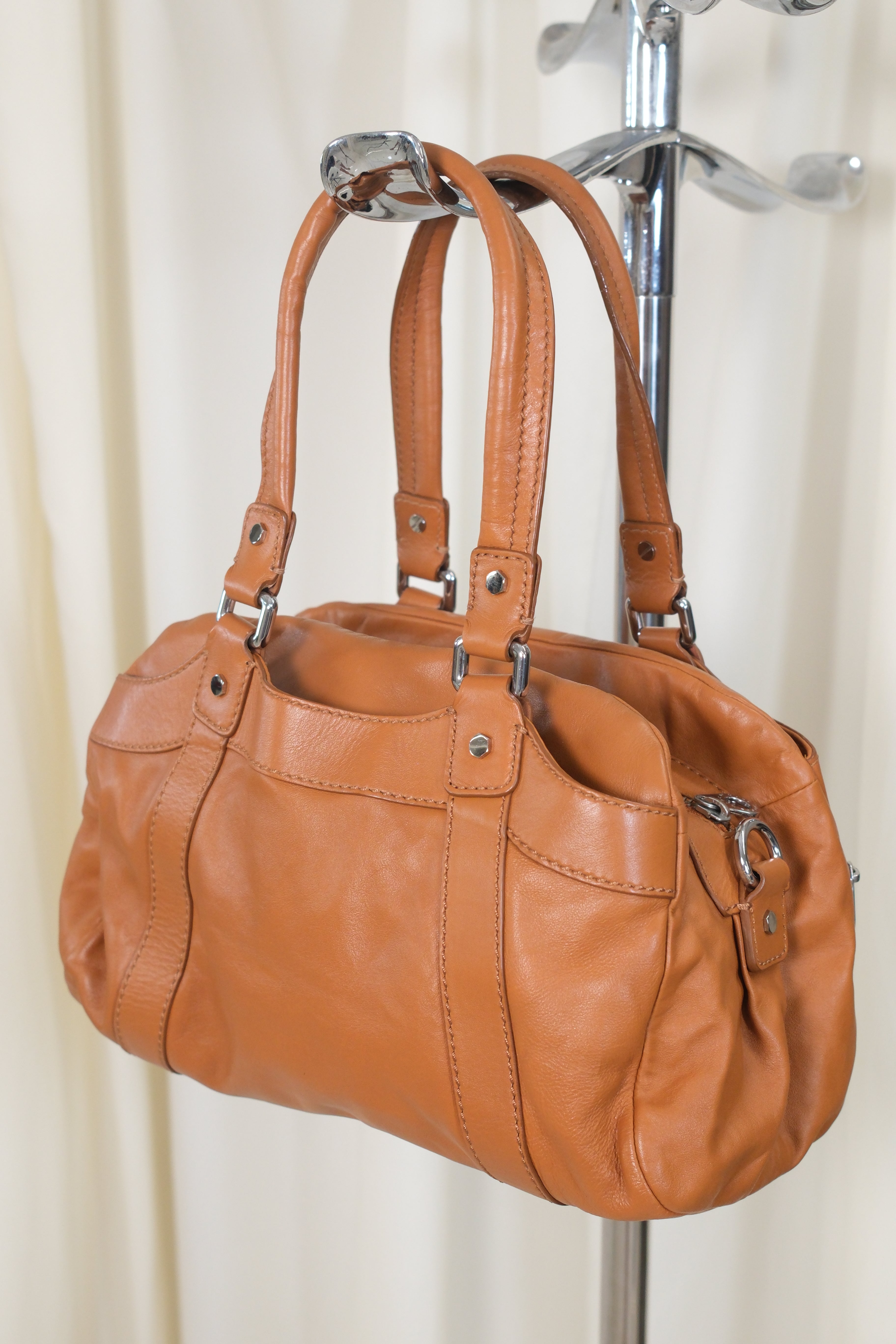 Marc Jacobs Leather Bag in Camel Brown