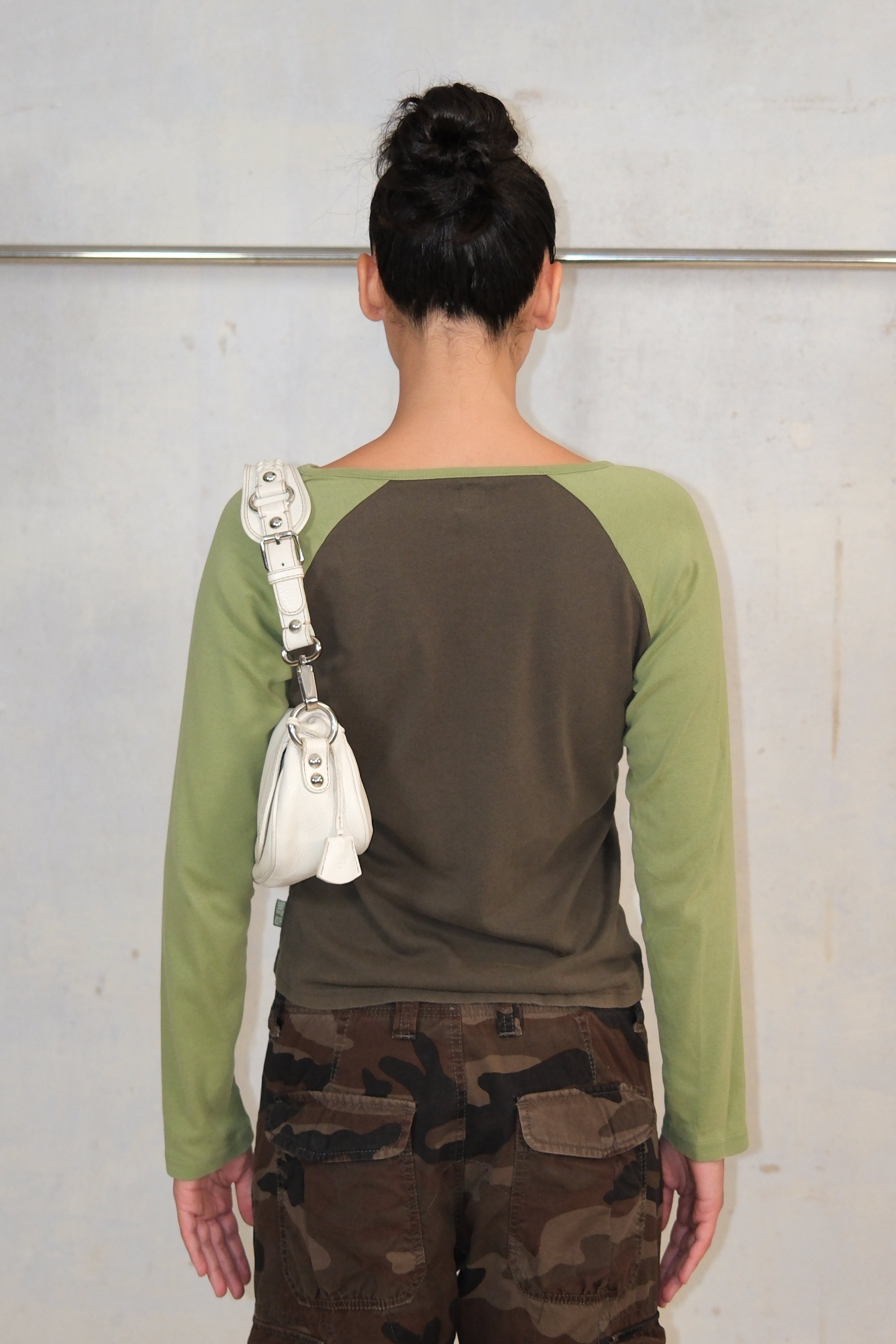 TWO TONE GREEN GRAPHIC TOP