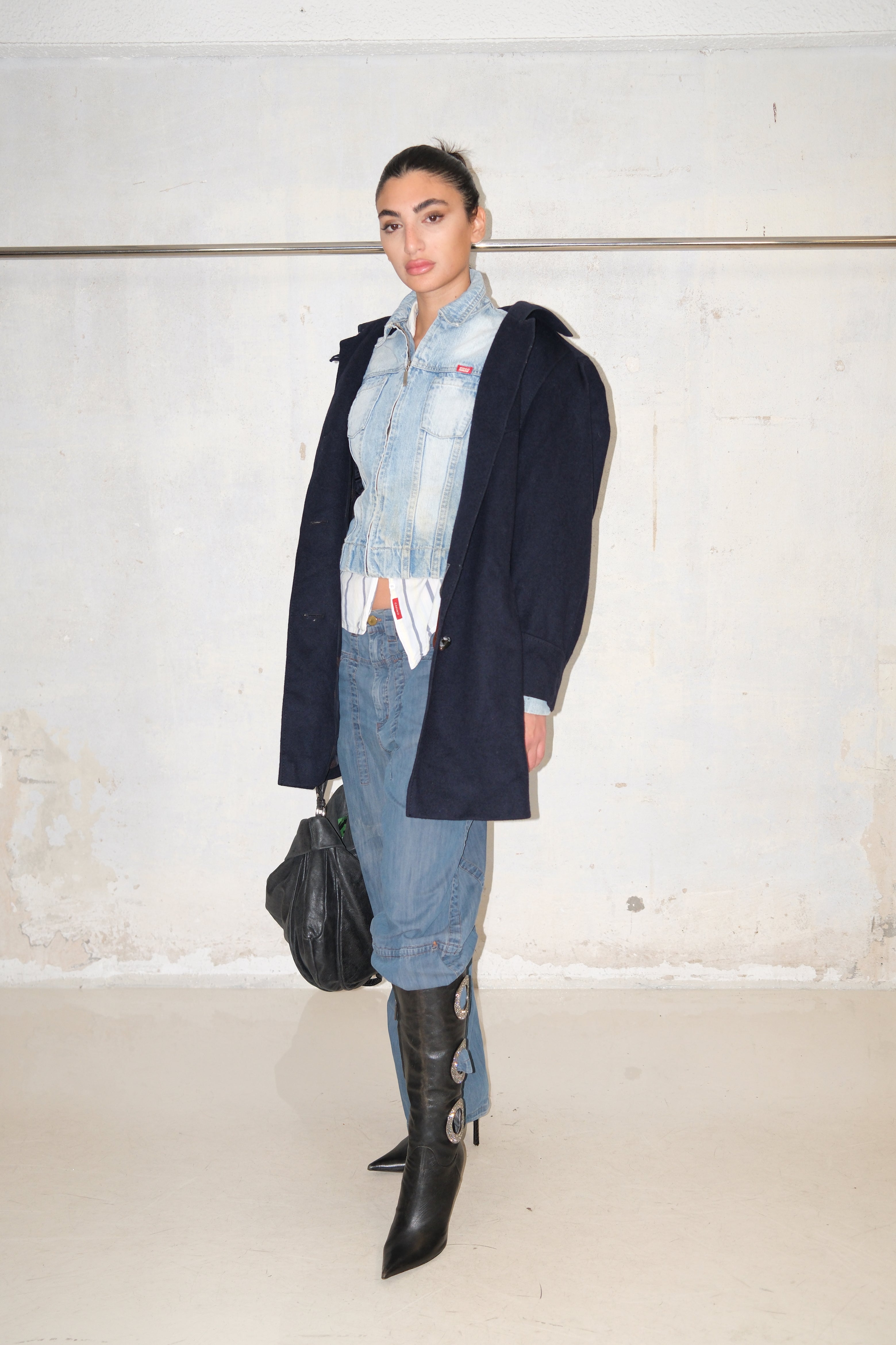 NAVY WOOL TAILORED COAT